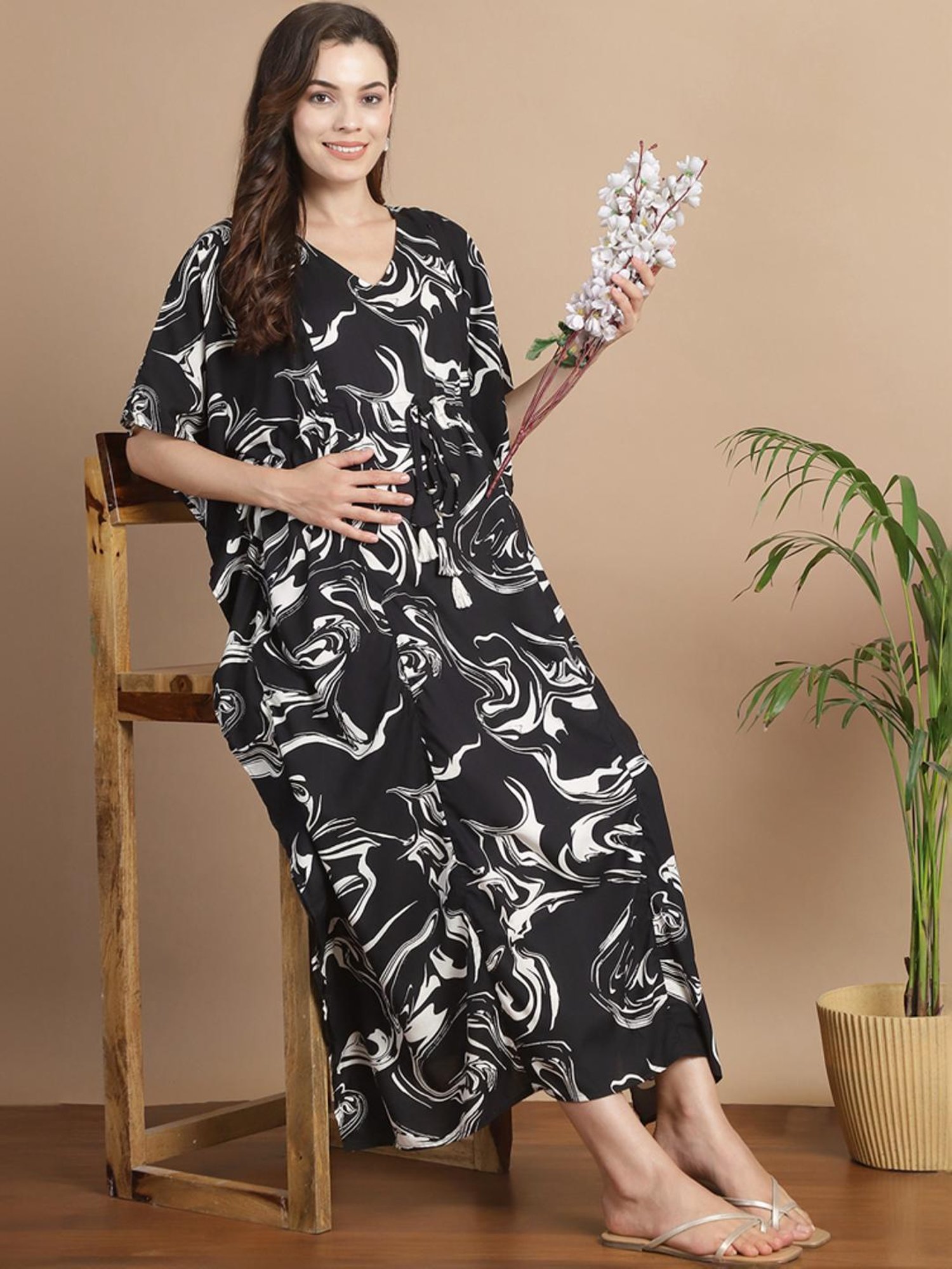 Secret Wish Black Printed Kaftan