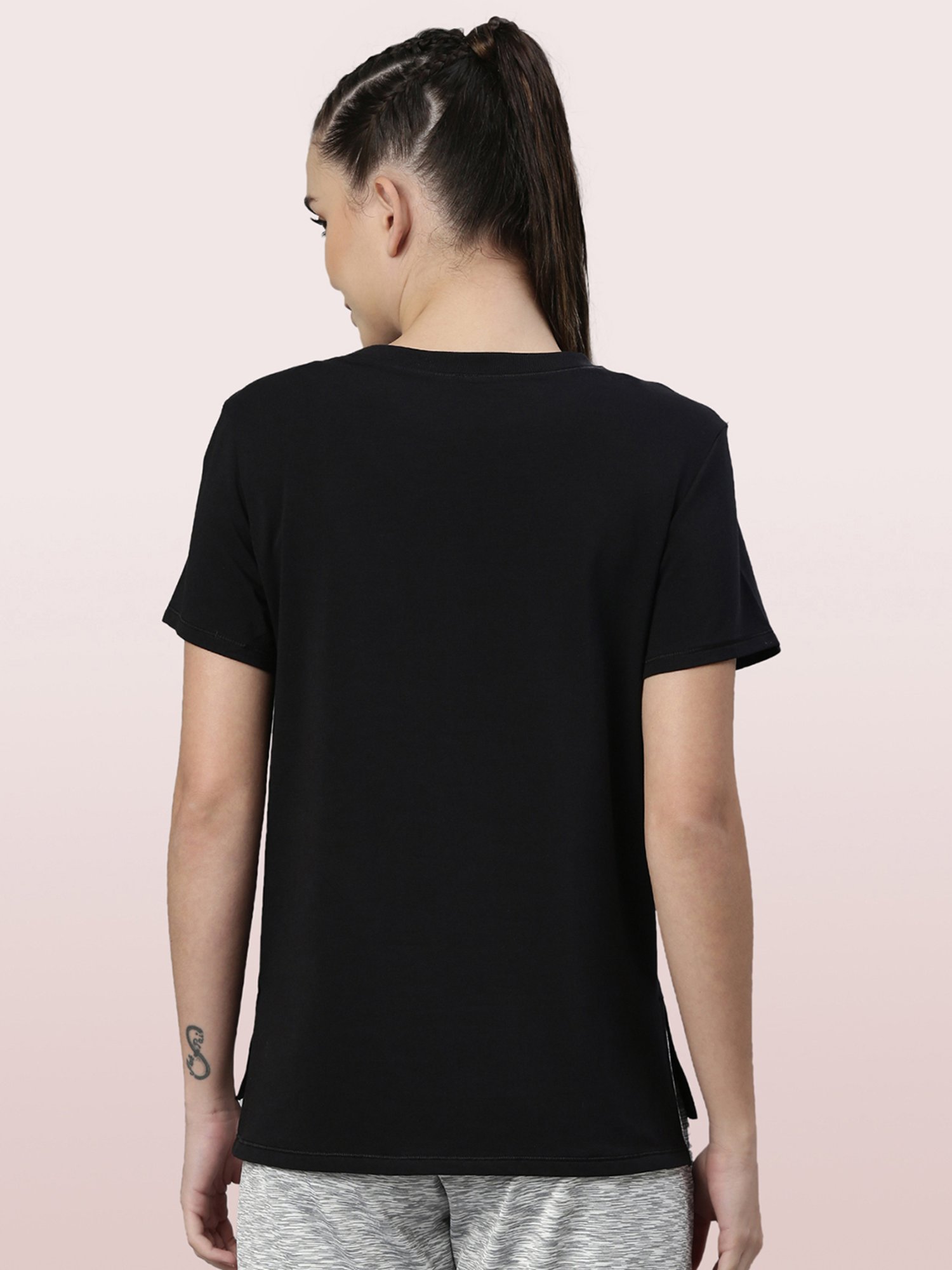 Enamor Black Printed Crew T-Shirt