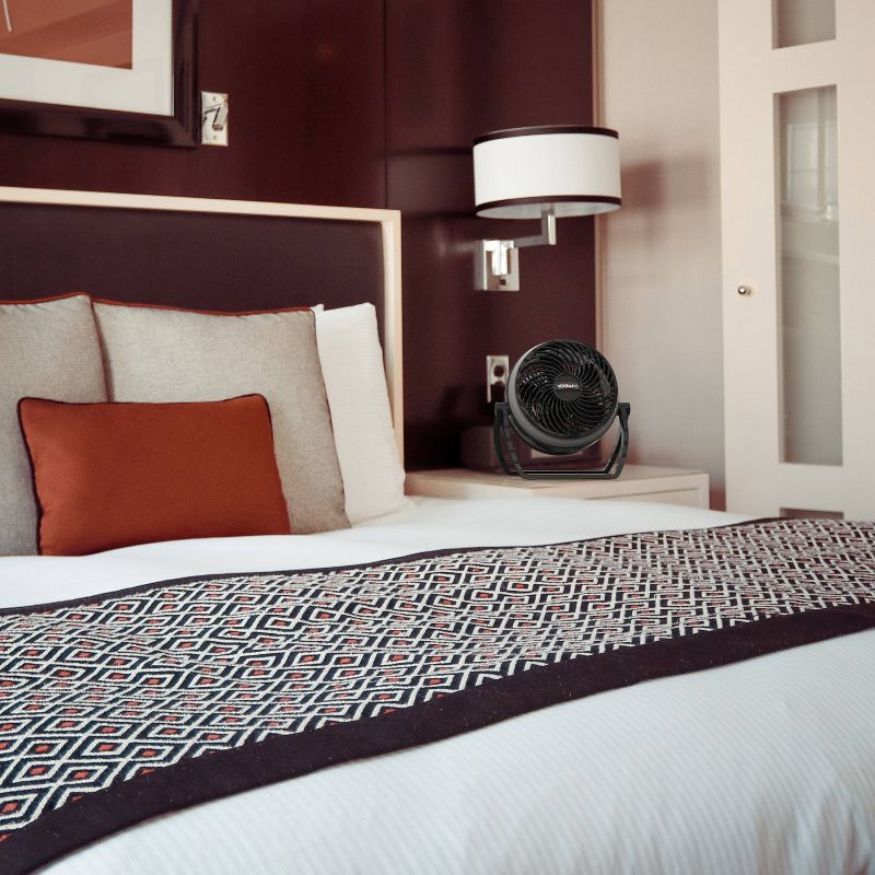 Vornado Expand6 Travel Air Circulator Fan Black