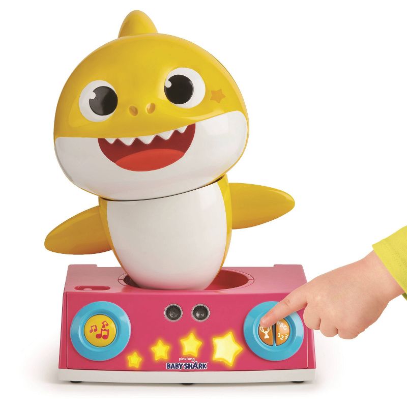 Pinkfong Baby Shark Official - Baby Shark Dancing DJ - WowWee