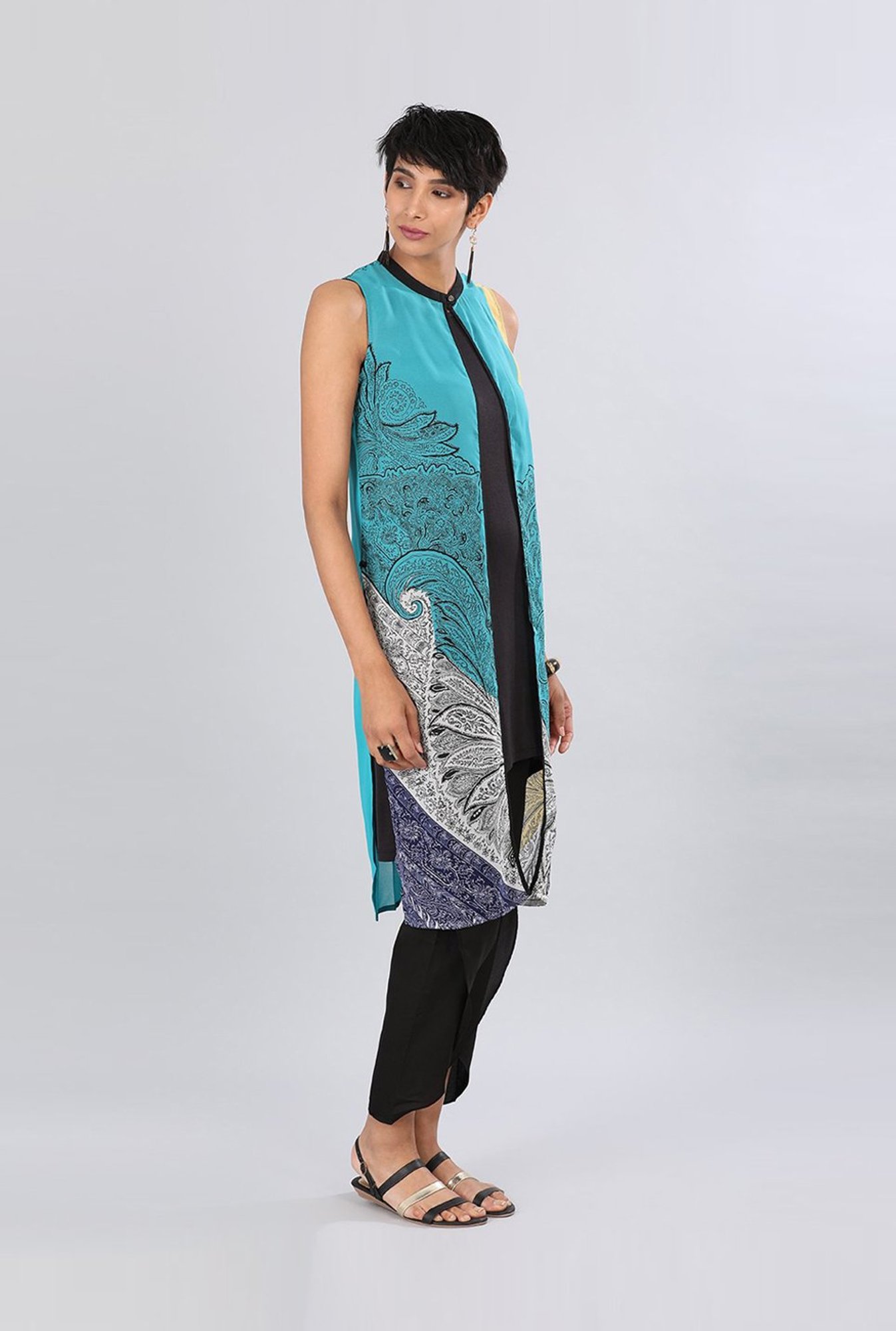 Aurelia Turquoise Printed Shrug