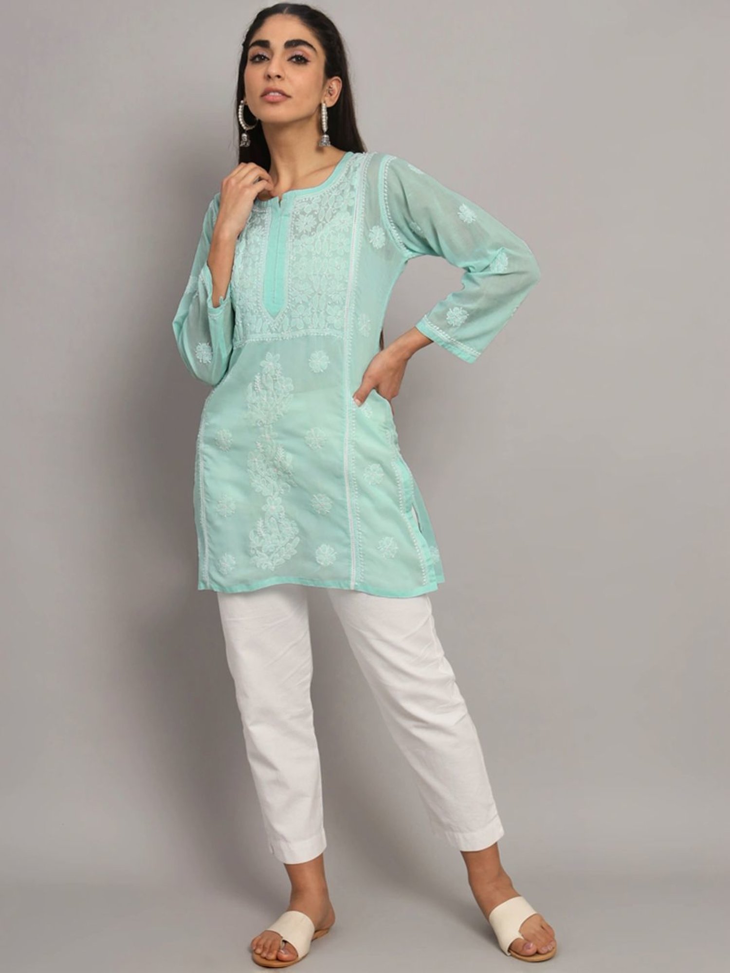 PARAMOUNT CHIKAN Sea Green Cotton Hand Embroidered Chikankari Straight Kurti