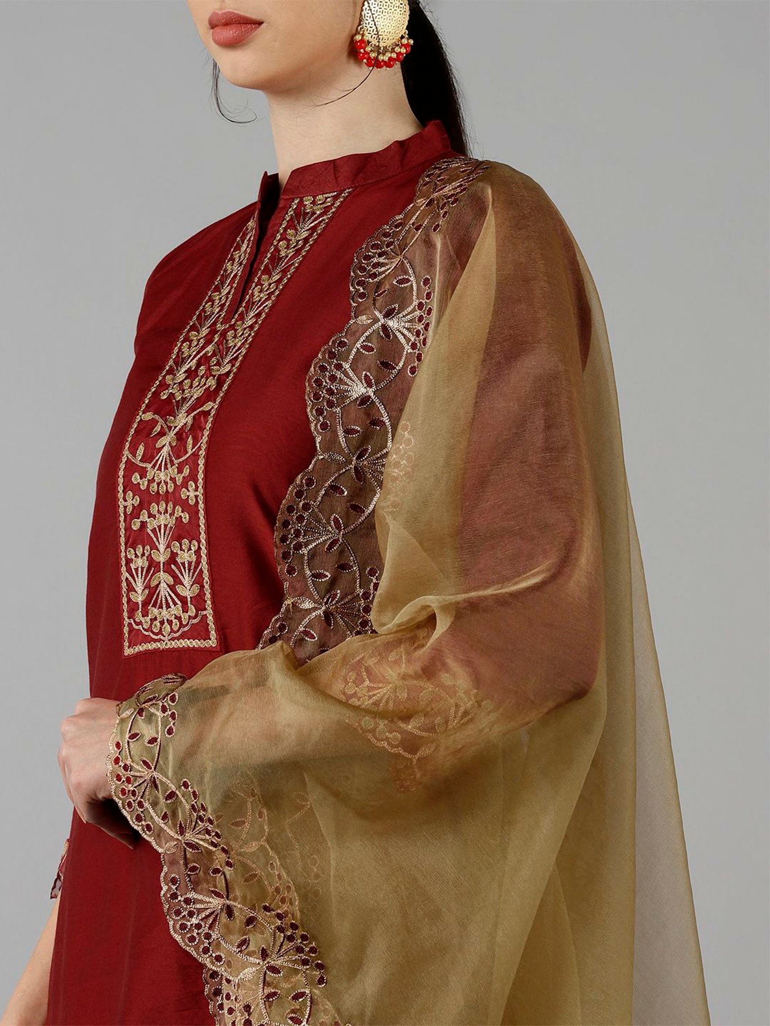 Vaamsi Maroon Embroidered Kurta Pant Set With Dupatta