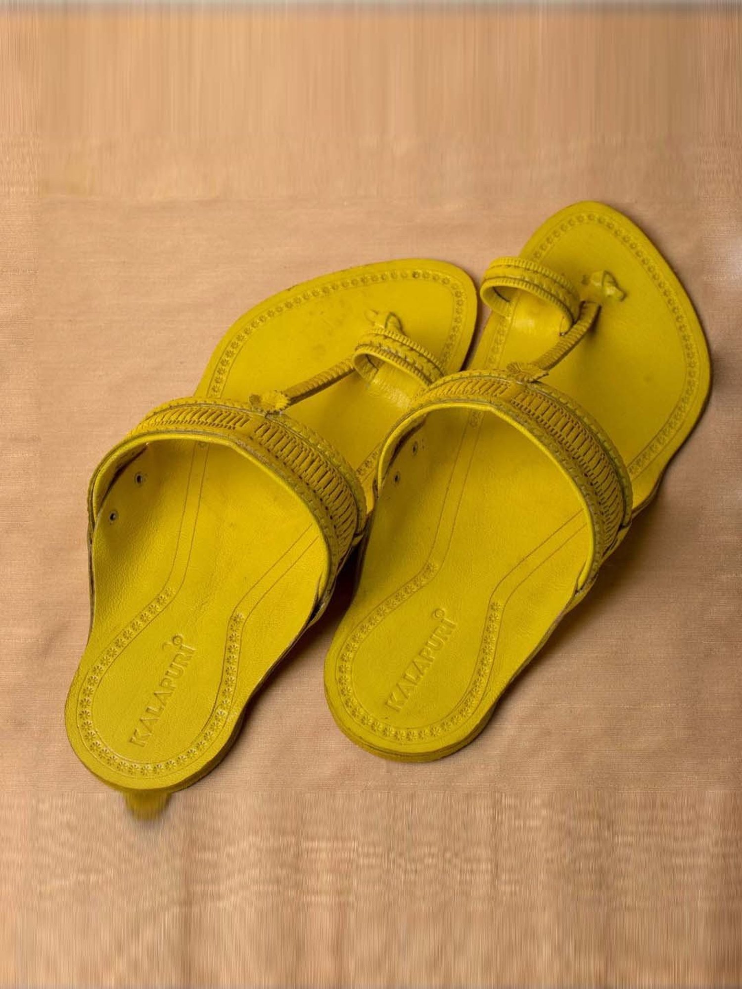 Kalapuri Men's Lemon Kolhapuri Sandals