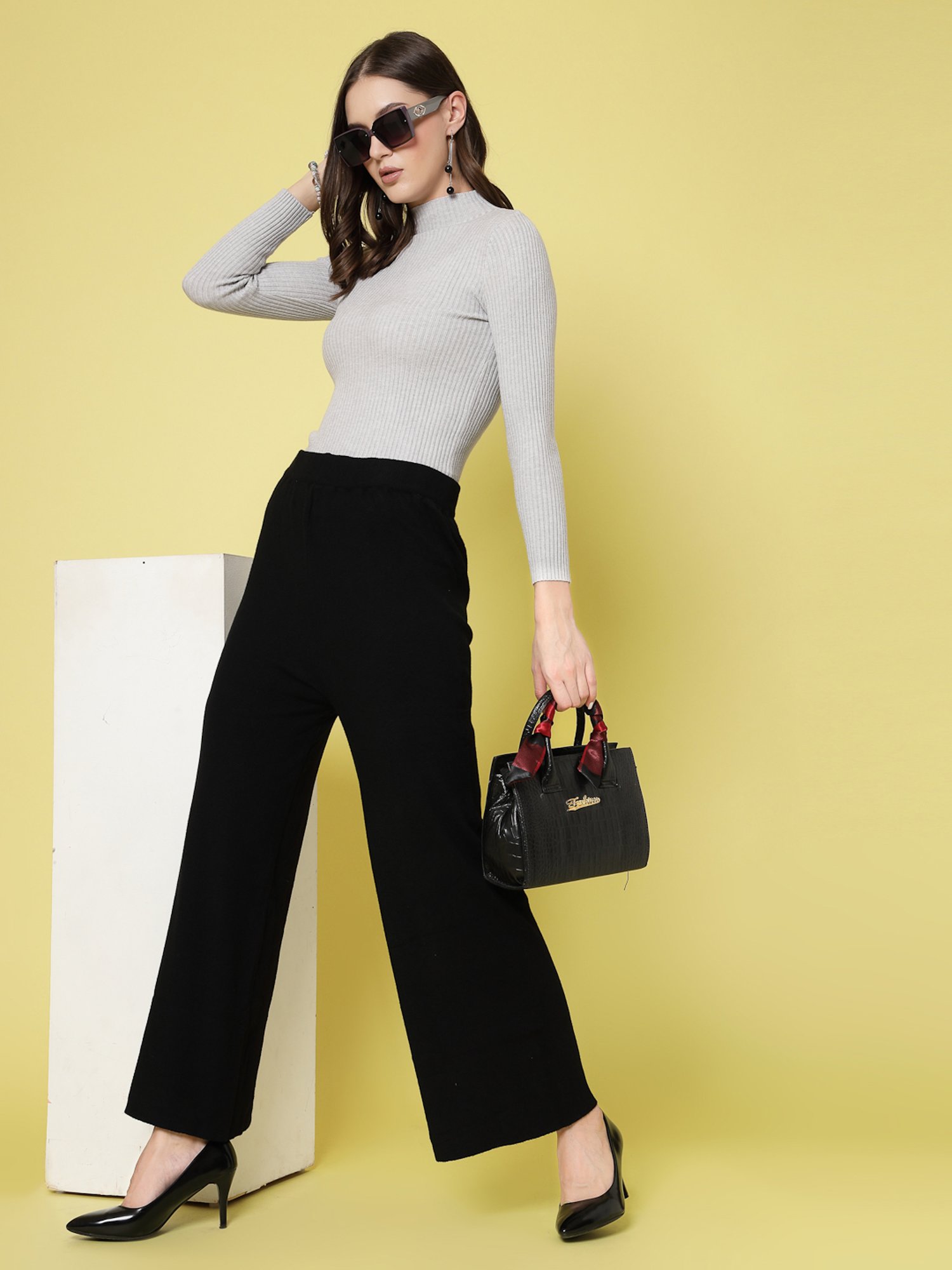 Mafadeny Black Regular Fit Mid Rise Palazzos