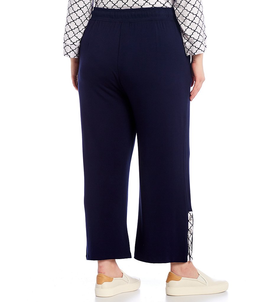 Code Bleu Plus Size Cropped Cargo Pants