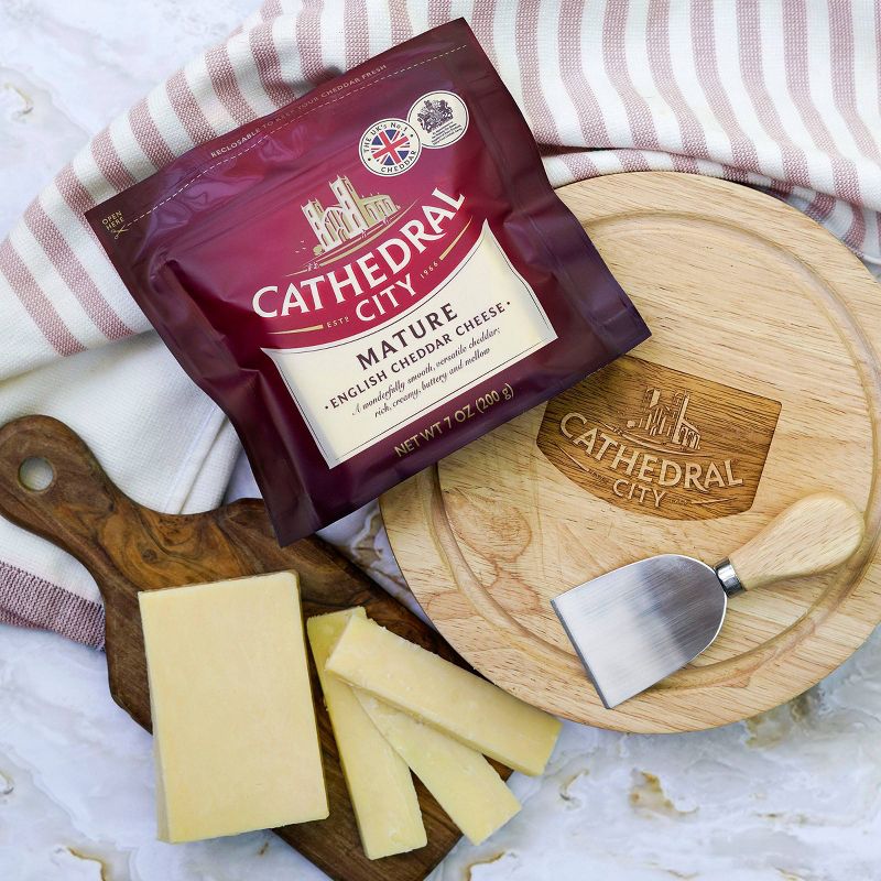 Cathedral City Mature White Cheddar Cheese Chunk - 7oz