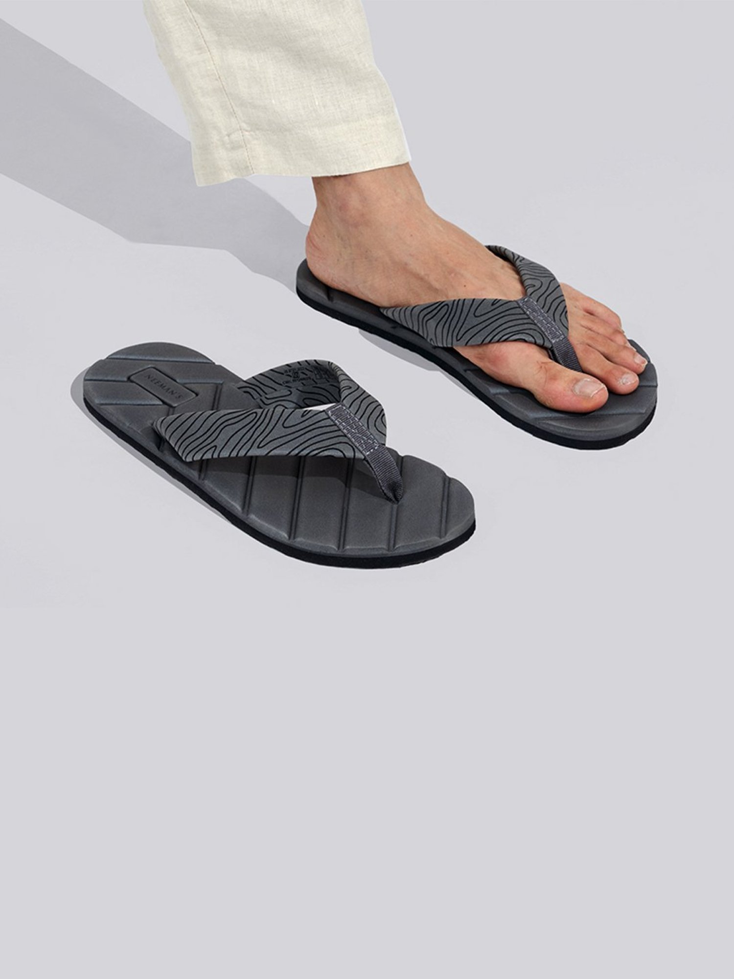 Neemans Men's Grey Flip Flops