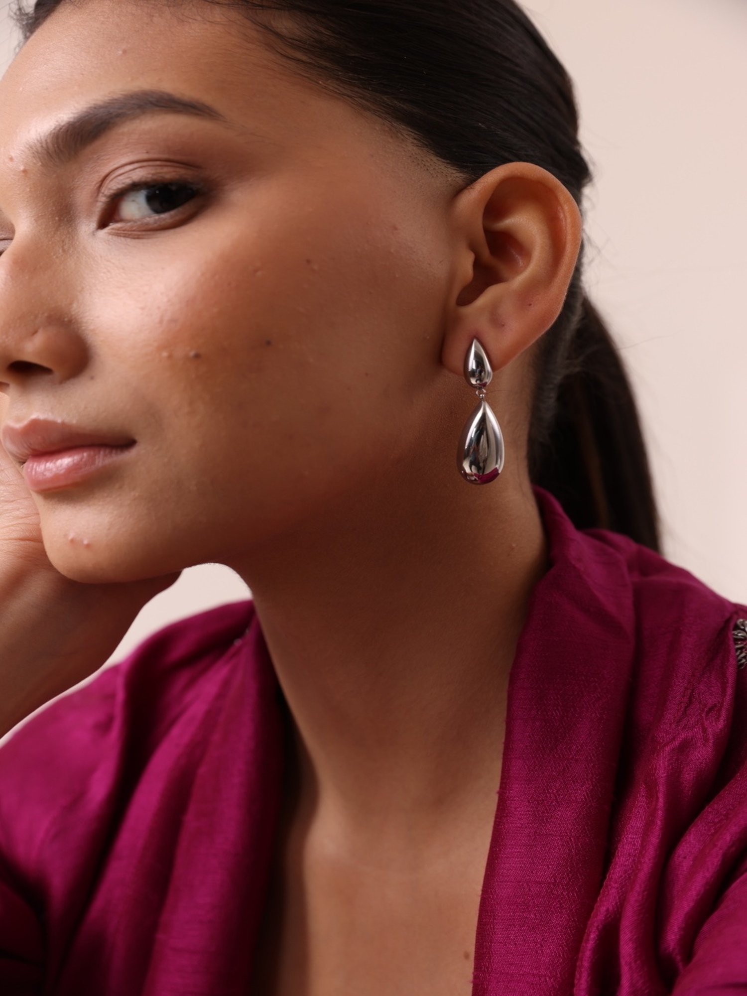 Perfectly Average Waterdrop Earrings Silver