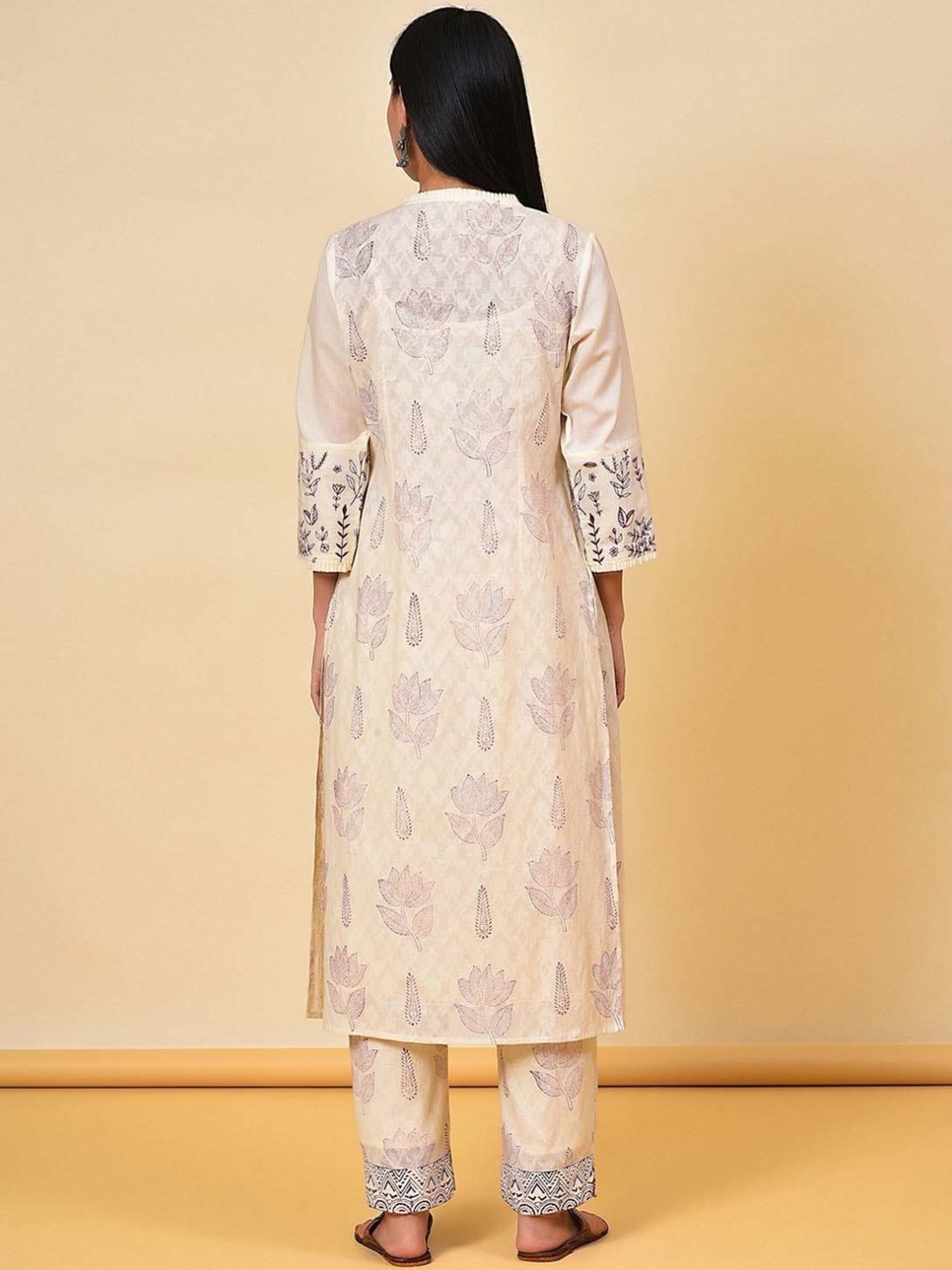 NUHH Susegad Lounge In The Ecru Kurta & Pant Set