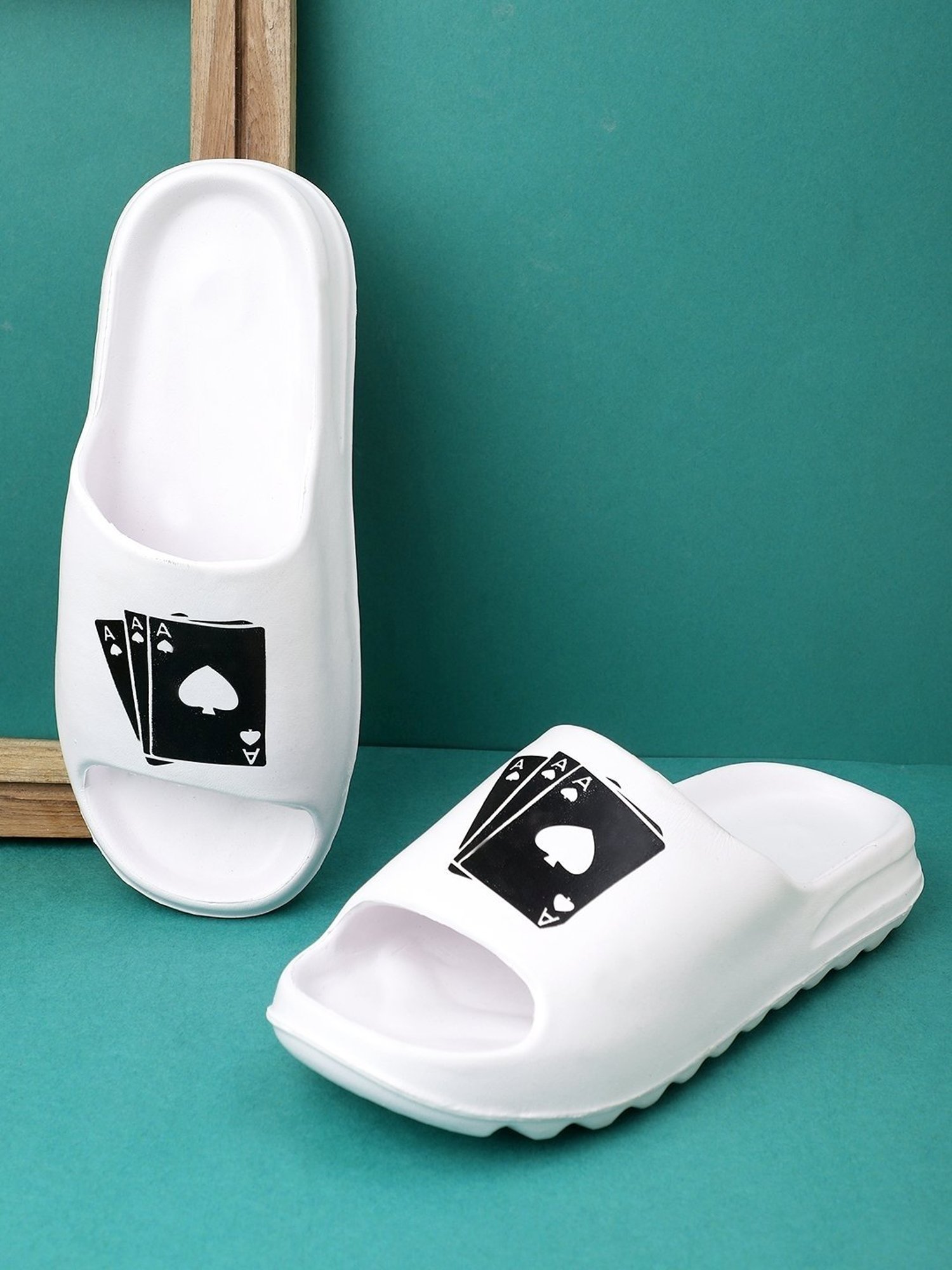 Pampy Angel Men's White Slides