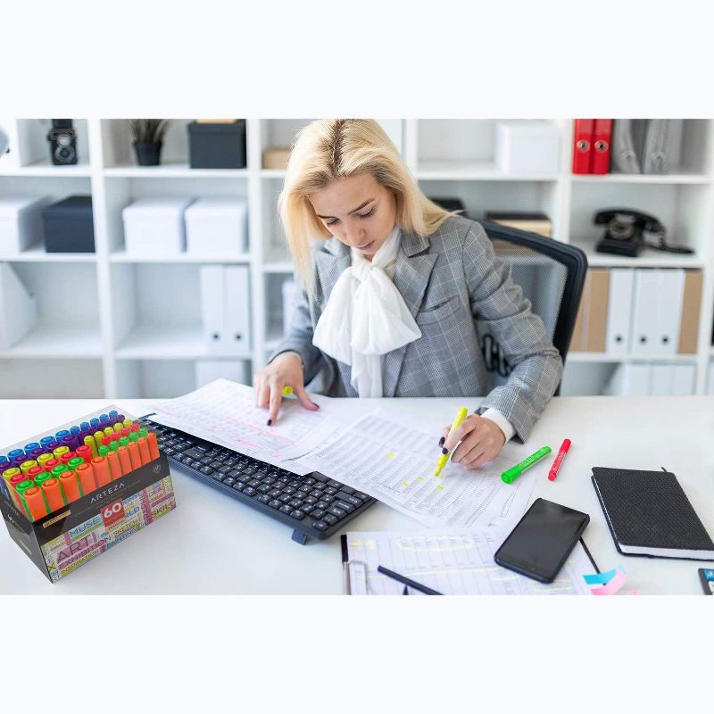 Sharpie Accent Retractable Chisel Tip Highlighters - Fluorescent Pink (12 Pack)