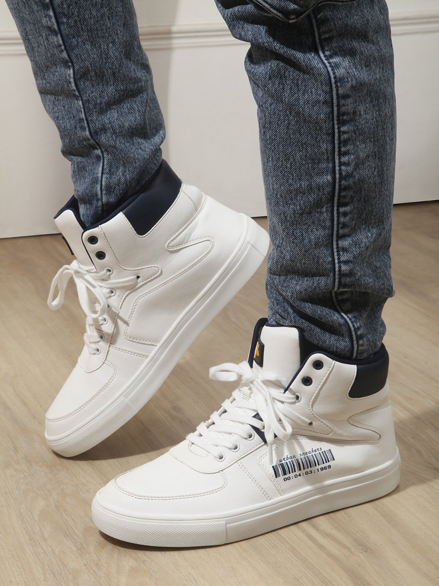 ID Men's White Ankle High Sneakers
