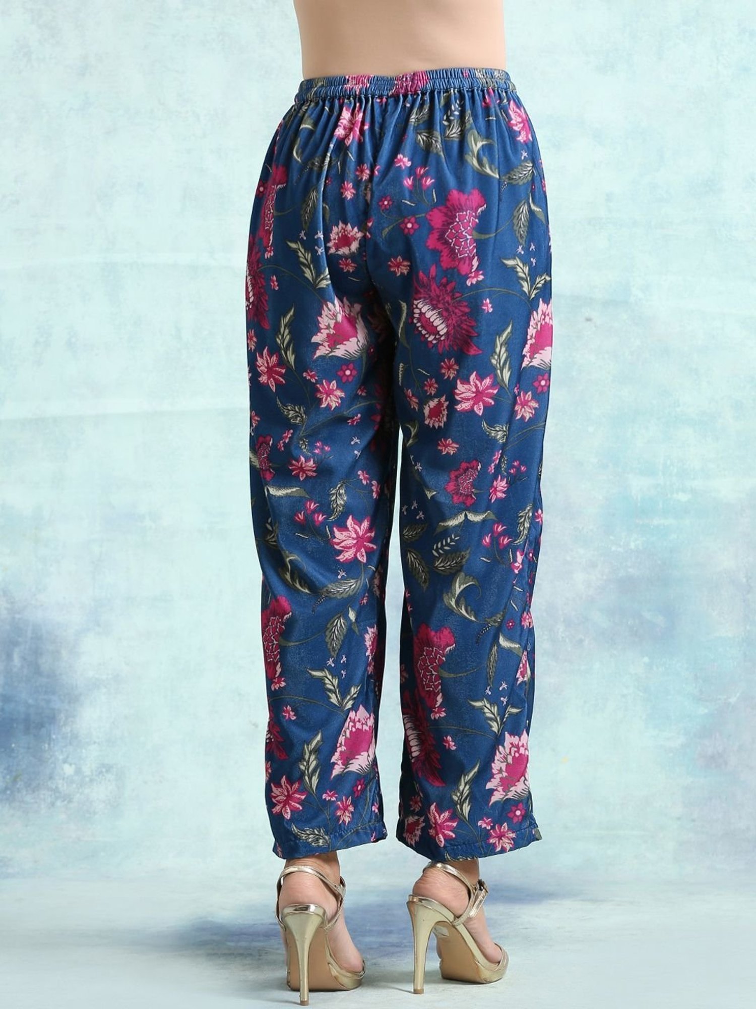 true Browns Blue Printed Velvet Pants
