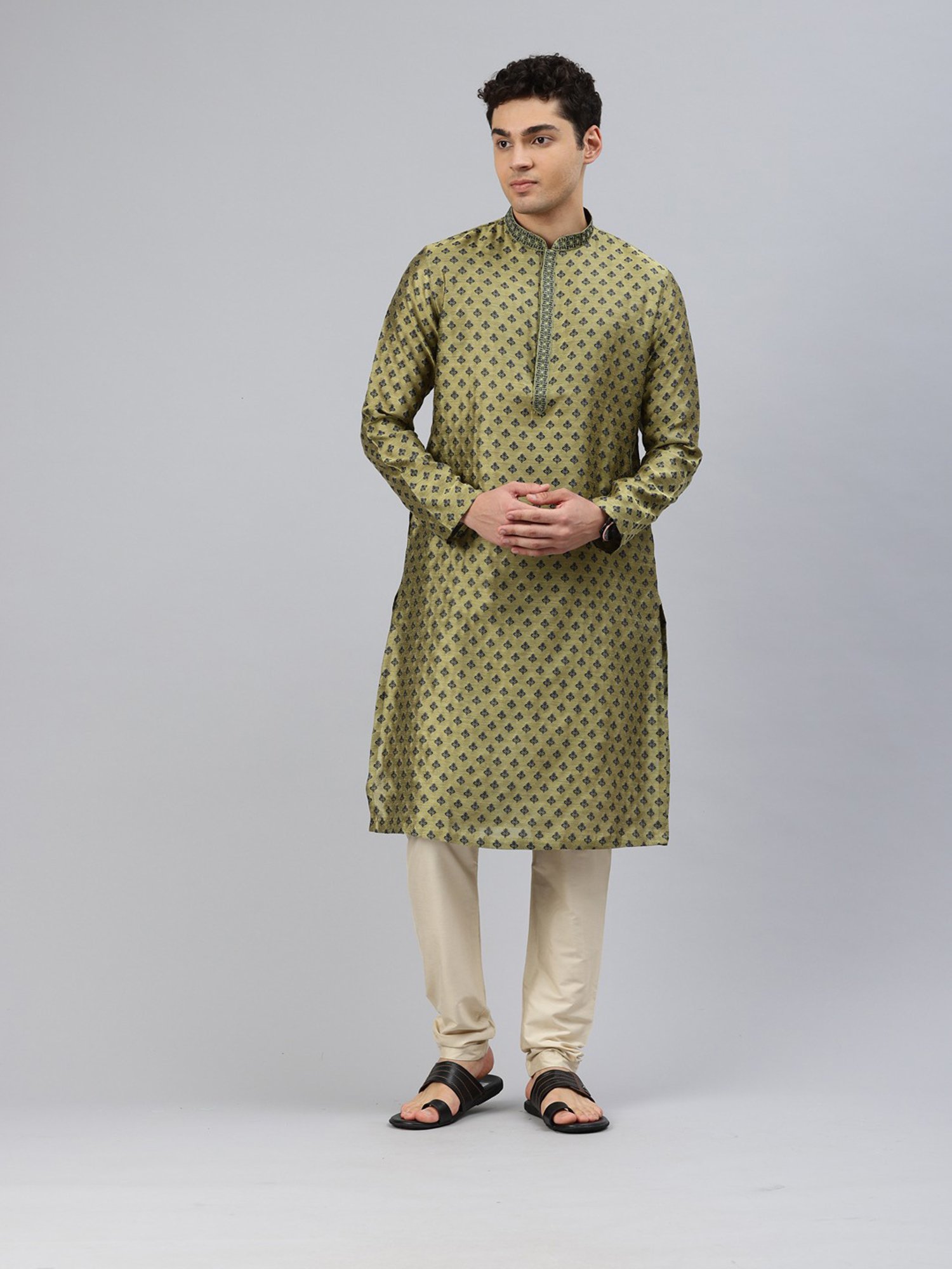 Manthan Green & Cream Regular Fit Self Design Kurta & Pyjamas Set