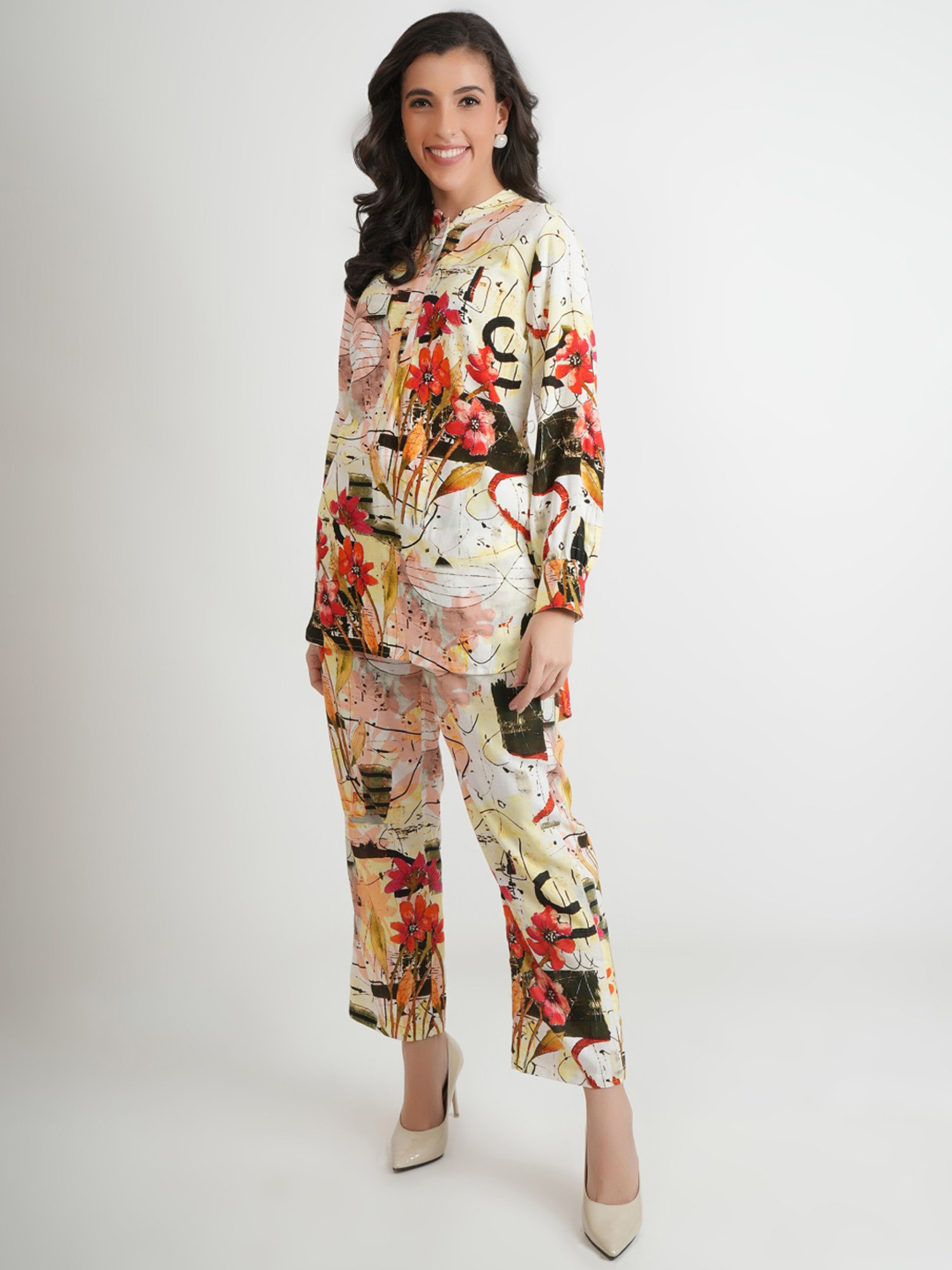 Zolo Label Beige Floral Print Top Pant Set