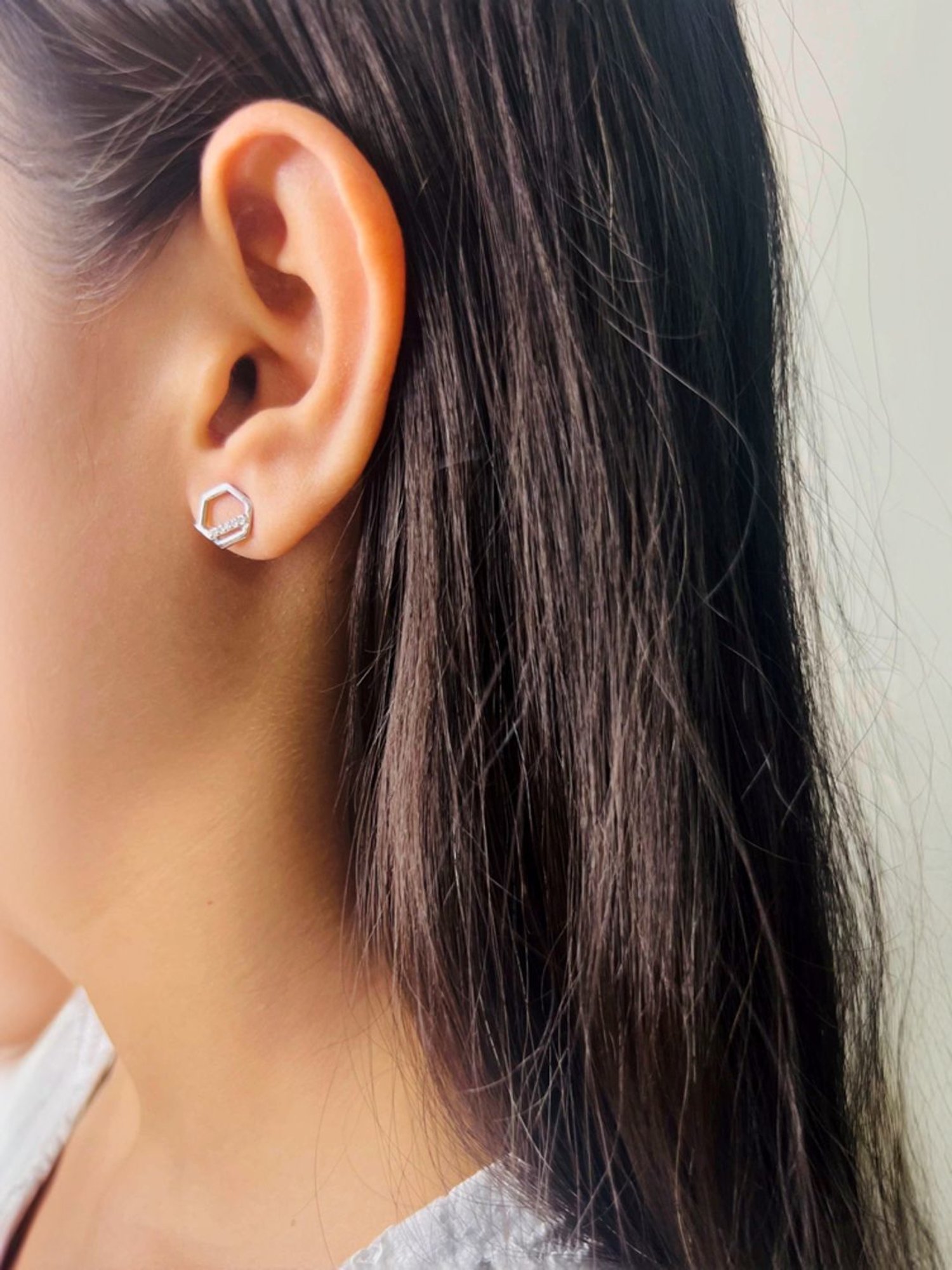 Arte Jewels 925 Sterling Silver CZ-studded Hexagon Shape Stud Earrings for Women & Girls