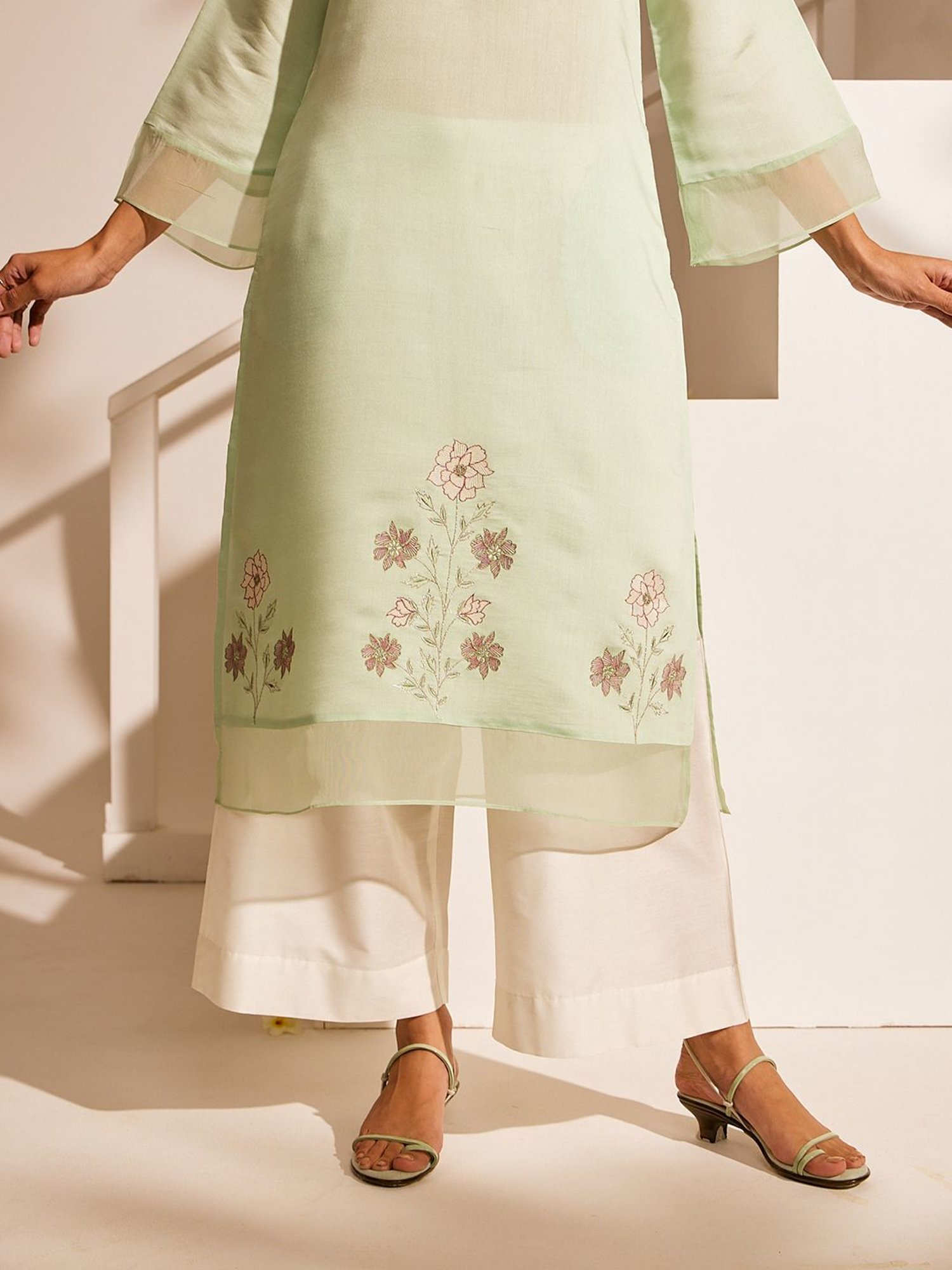 Daali Green Malai Silk Mandarin Collar 3/4 Sleeves Blooming Mood Kurta with Two Pockets