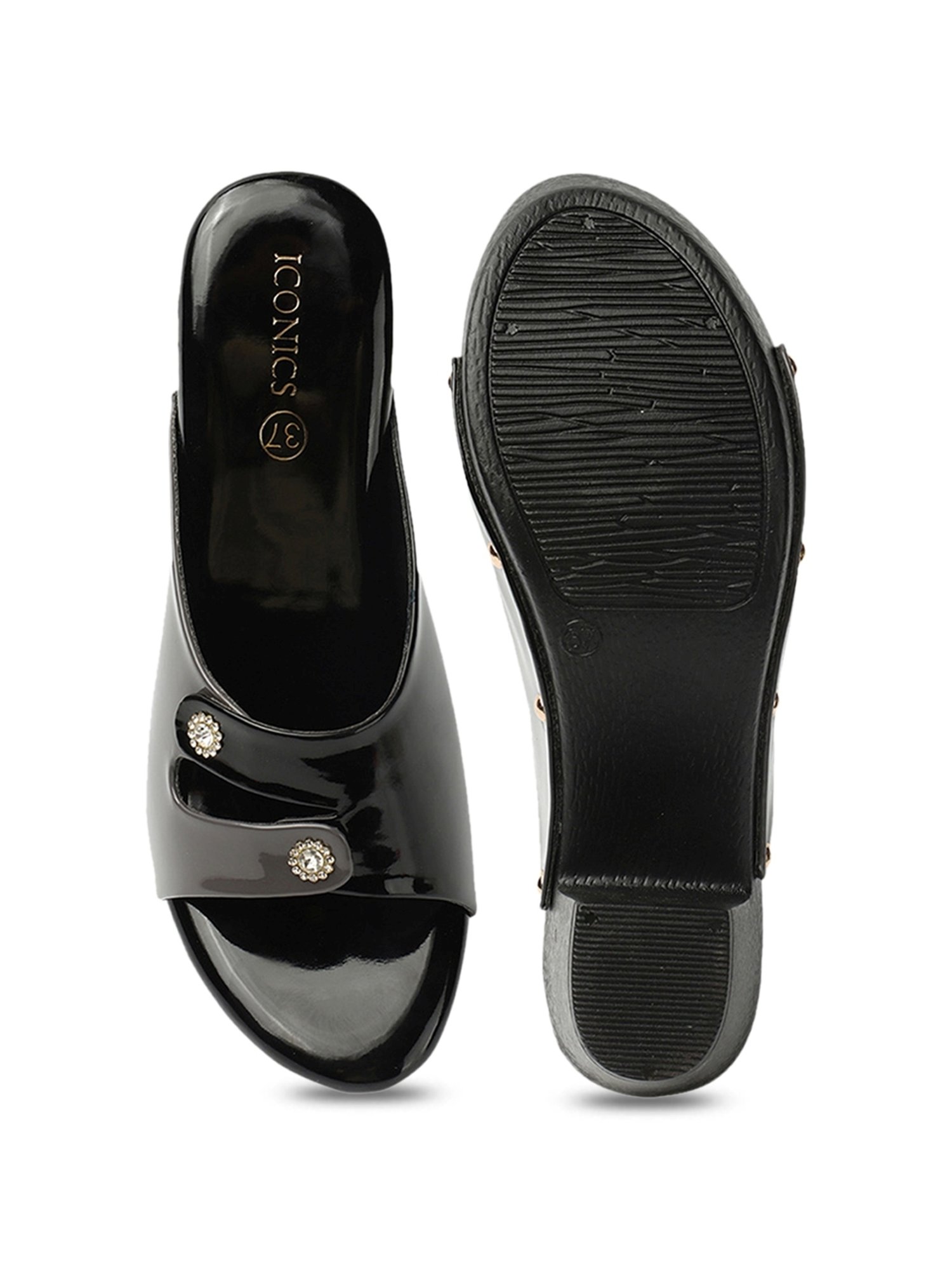 Iconics Women's Grey & Black Casual Sandals