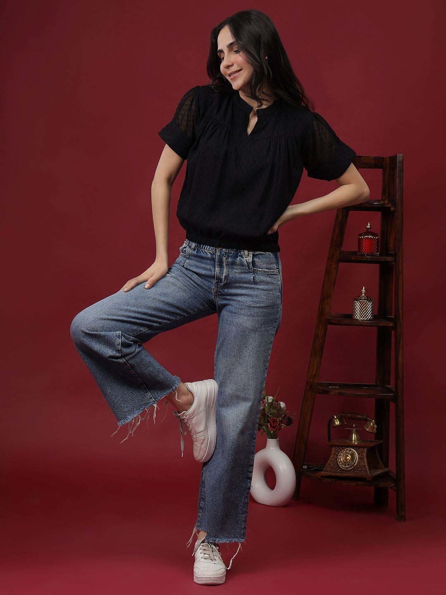 NEUDIS Black Self Pattern Top