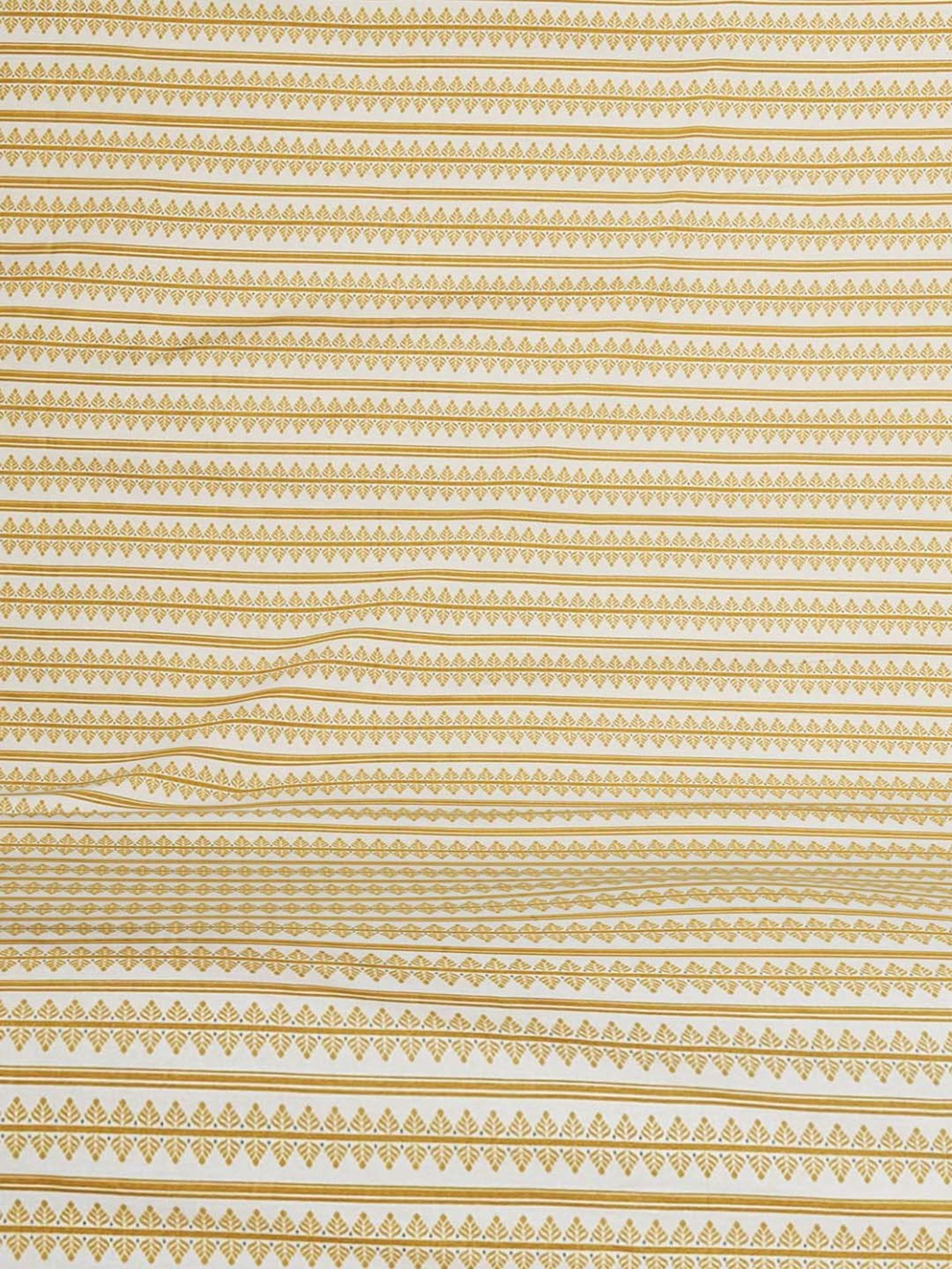 Living Scapes by Pantaloons Yellow Cotton Bedsheet With 2 Pillow Covers