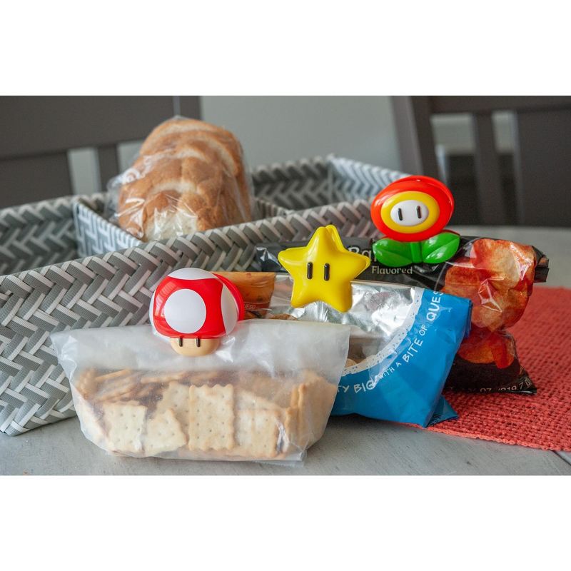 Nerd Block Super Mario Bros. Collectible Power-Ups Magnet Clips Collection | Set Of 3