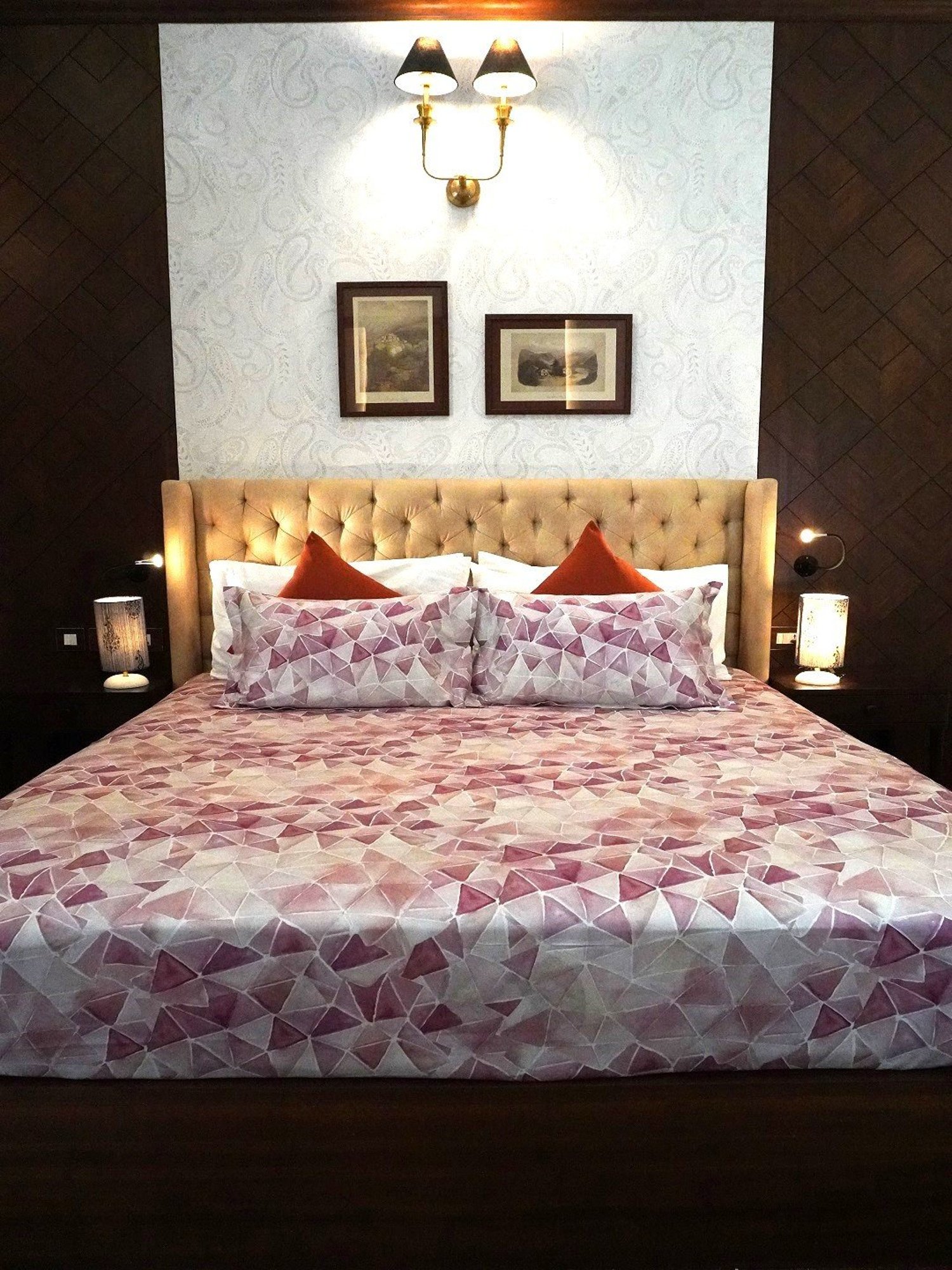 TARA Sparkling Homes Pink Luxury Cotton 350 TC Bed Sheet with 2 Pillow Covers