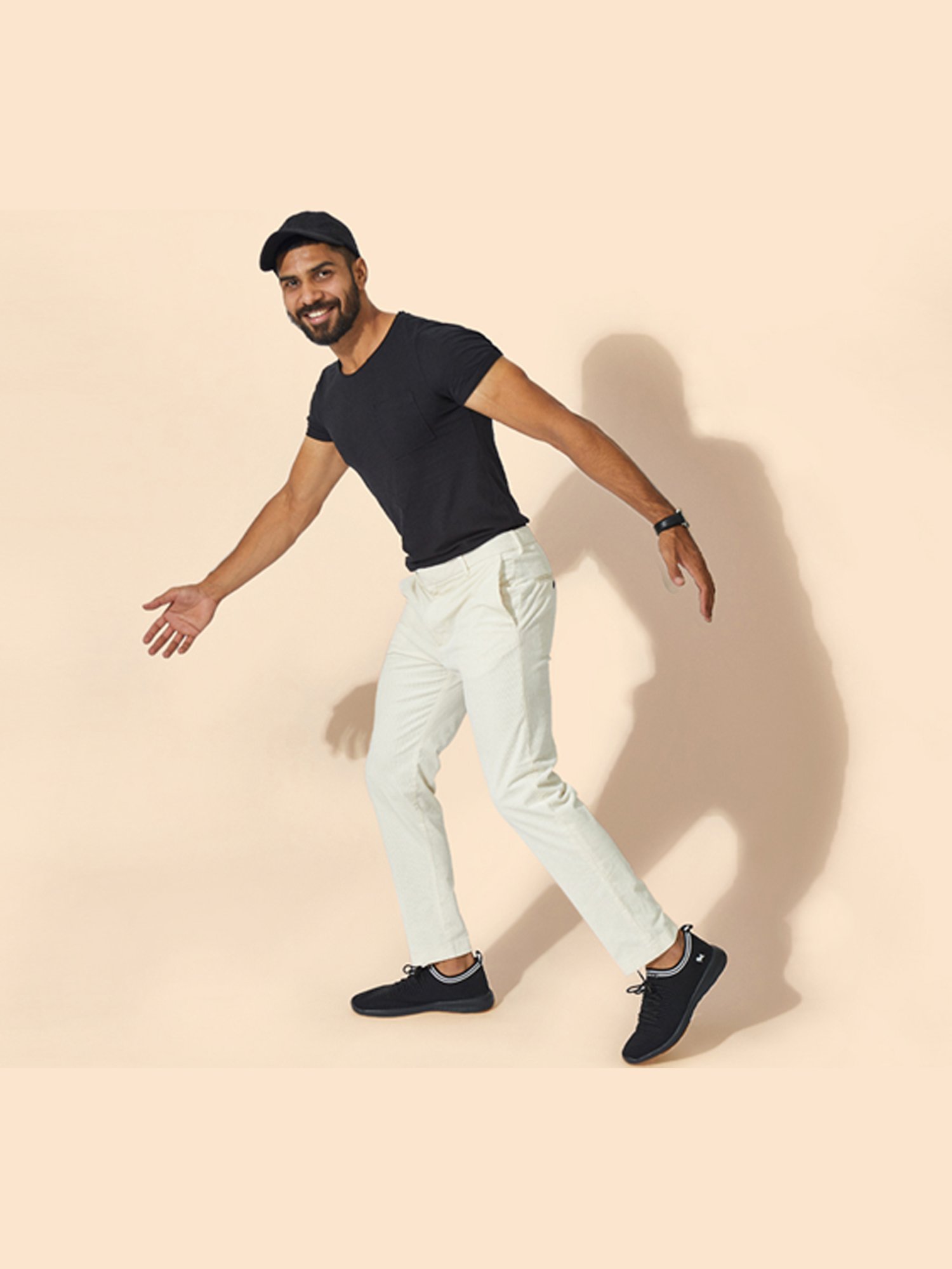 Neemans Men's Commuter Basics Black Casual Sneakers