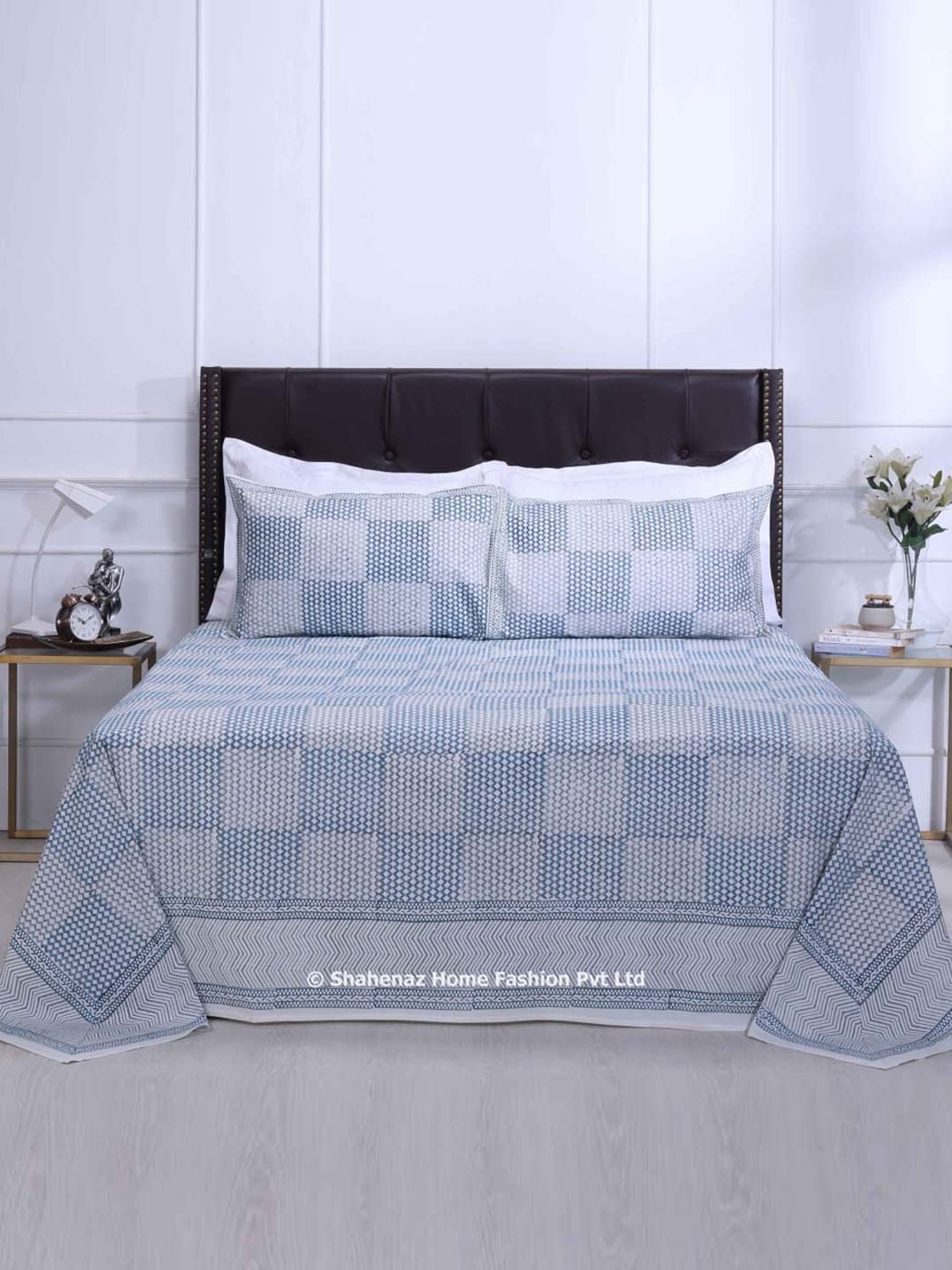 Shahenaz Blue & Grey 120 TC Cotton Parvati Double Bedsheet with 2 Pillow Covers