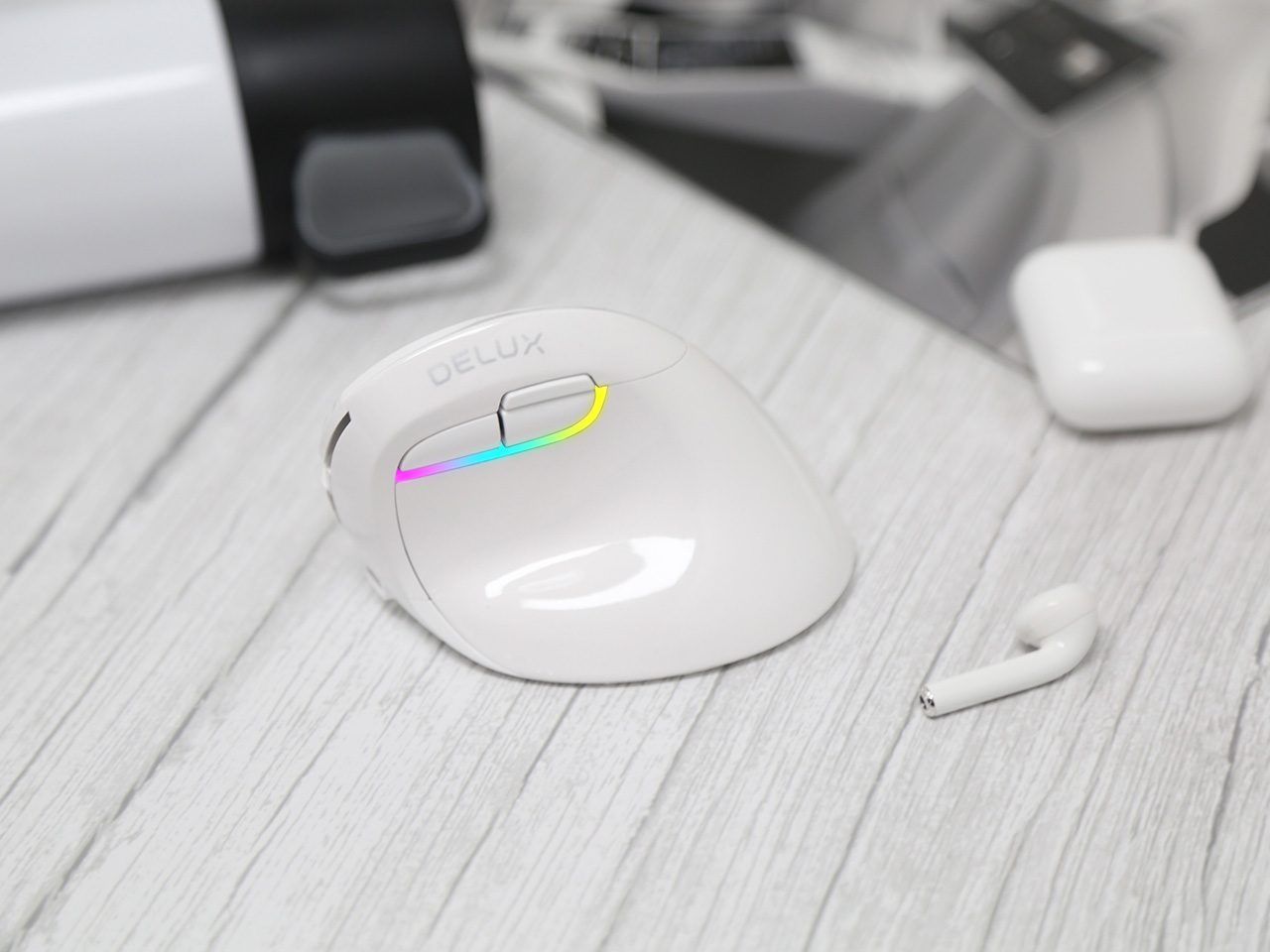 DELUX Wireless Small Vertical Mouse, Type-C Rechargeable Dual Mode Silent Ergonomic Mice with Bluetooth 4.0 and USB Nano Receiver, 4 Adjustable DPI and 6 Buttons (M618mini-White)