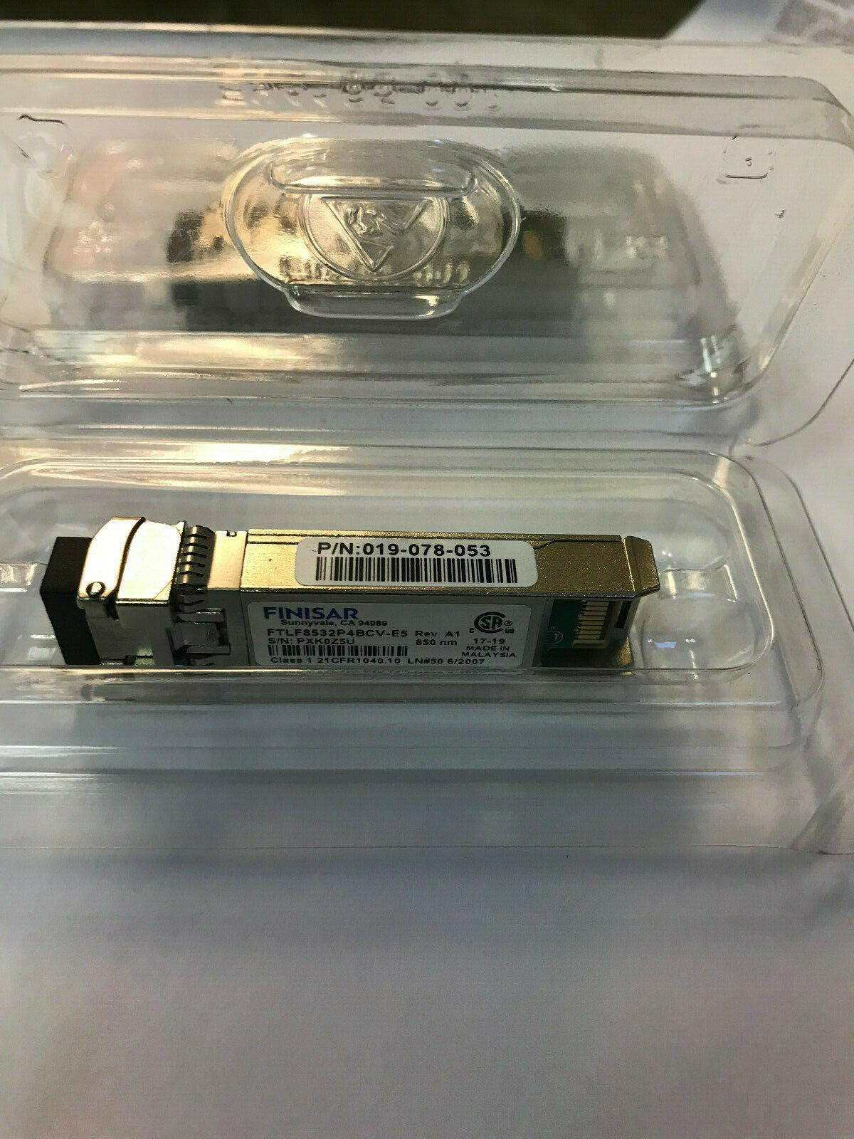 Finisar / EMC FTLF8532P4BCV-E5 32Gb Fiber SFP+ Tri-Rate 100m EMC 019-078-053