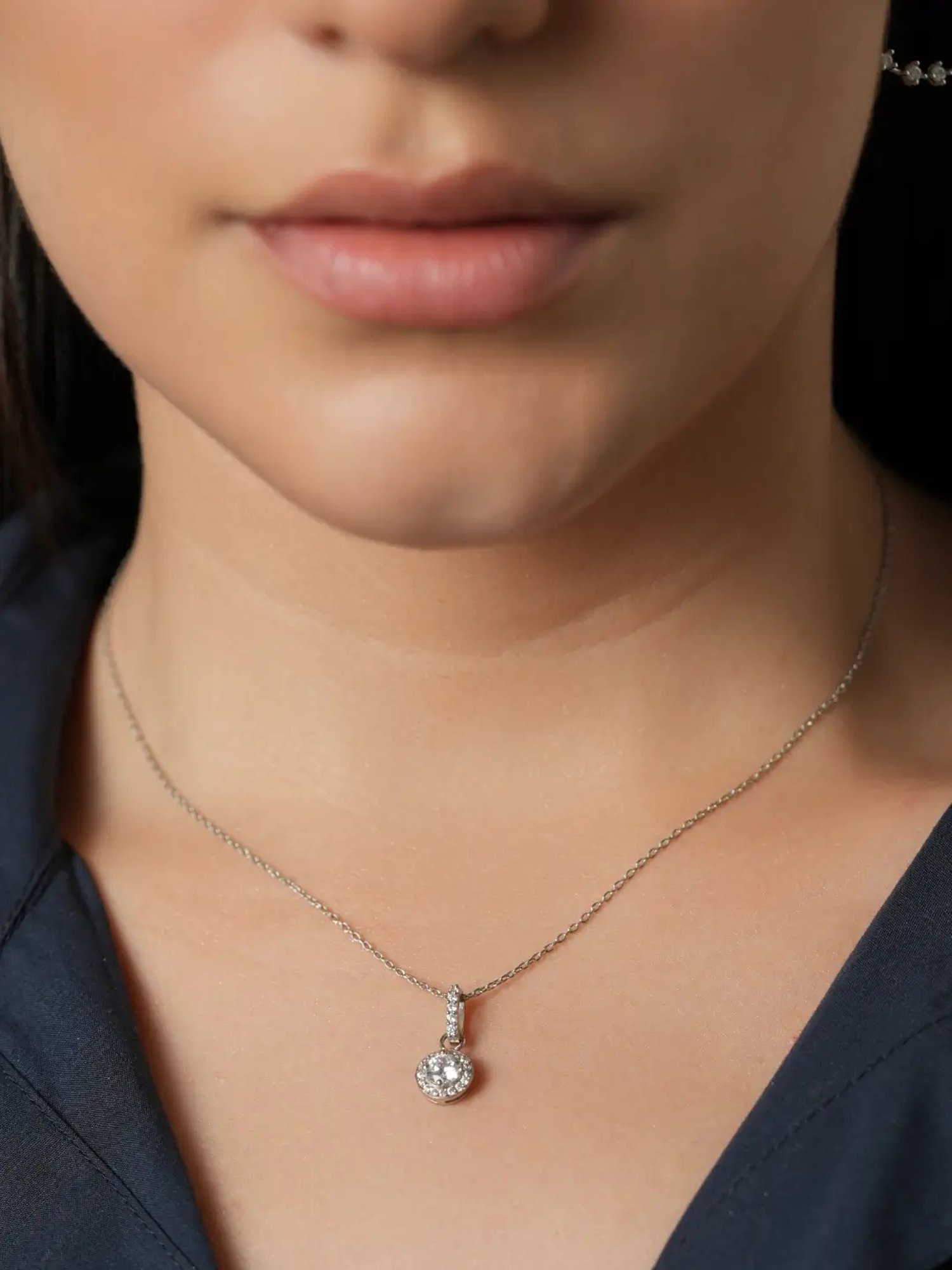 Zavya 92.5 Sterling Silver Pearlescent Elegance Pendant with Chain for Women