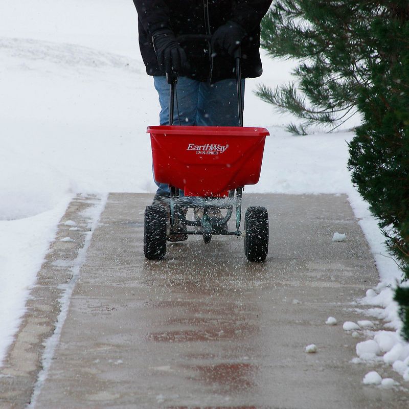 Suncast - Handheld Ice Melt Spreader