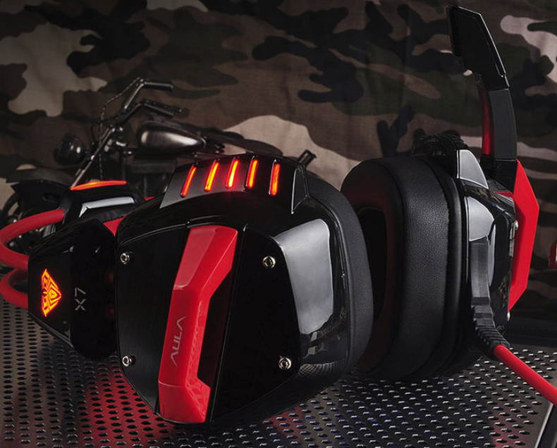 AULA X7 USB Wired Cool LED  Gaming Headset 7.1 Sound Effect Microphone Game headphone With Noise Cancelling & Volume Control for Laptop Computer Game, White and Blue