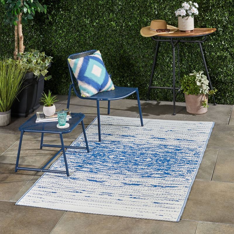 8' x 10' Le Soleil Outdoor Rug Black/Ivory - Linon