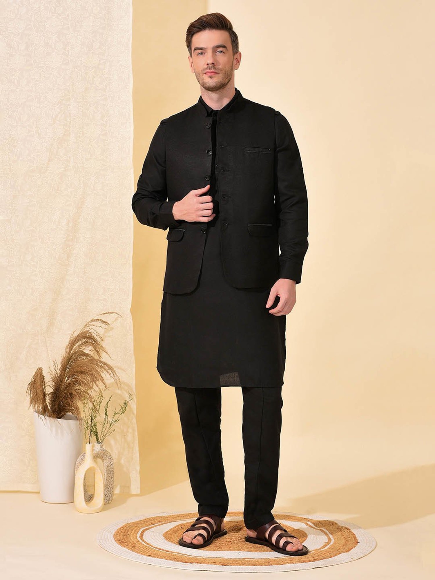 Hangup Black Regular Fit Pathani Kurta & Pyjamas With Nehru Jacket