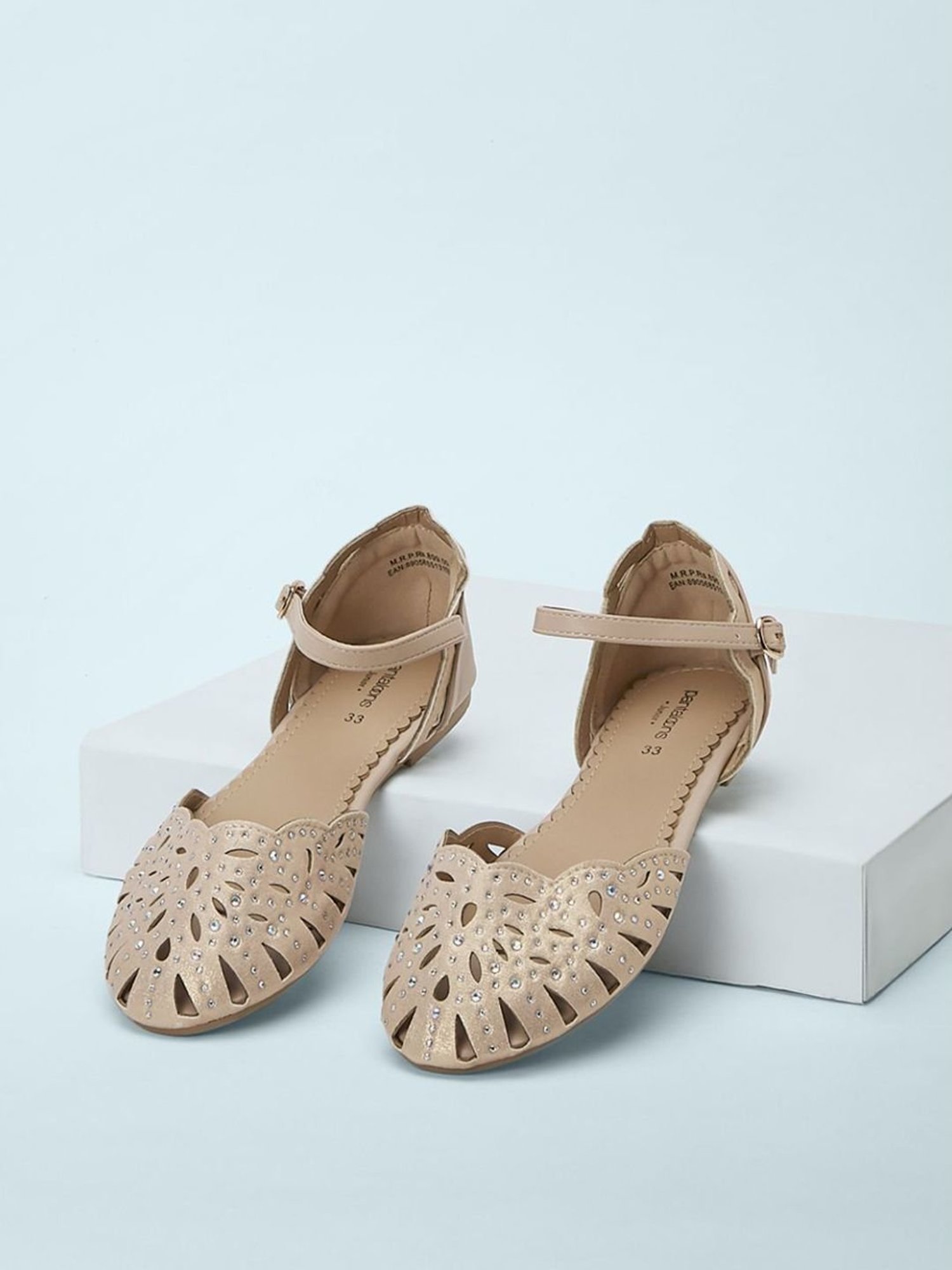 Shoetopia Kids Black Toe Ring Sandals