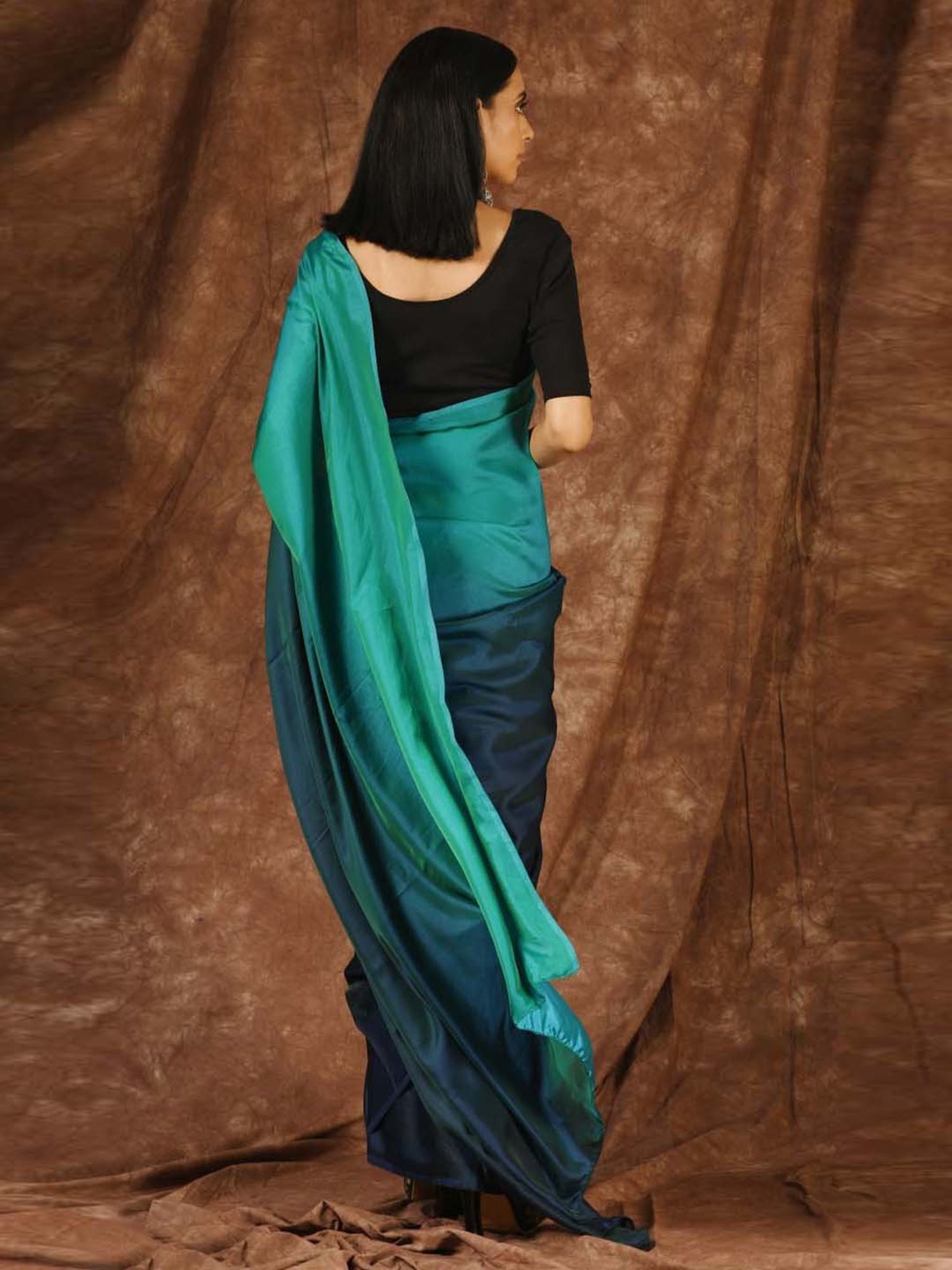 Swtantra Green & Blue Ombre Pattern Saree