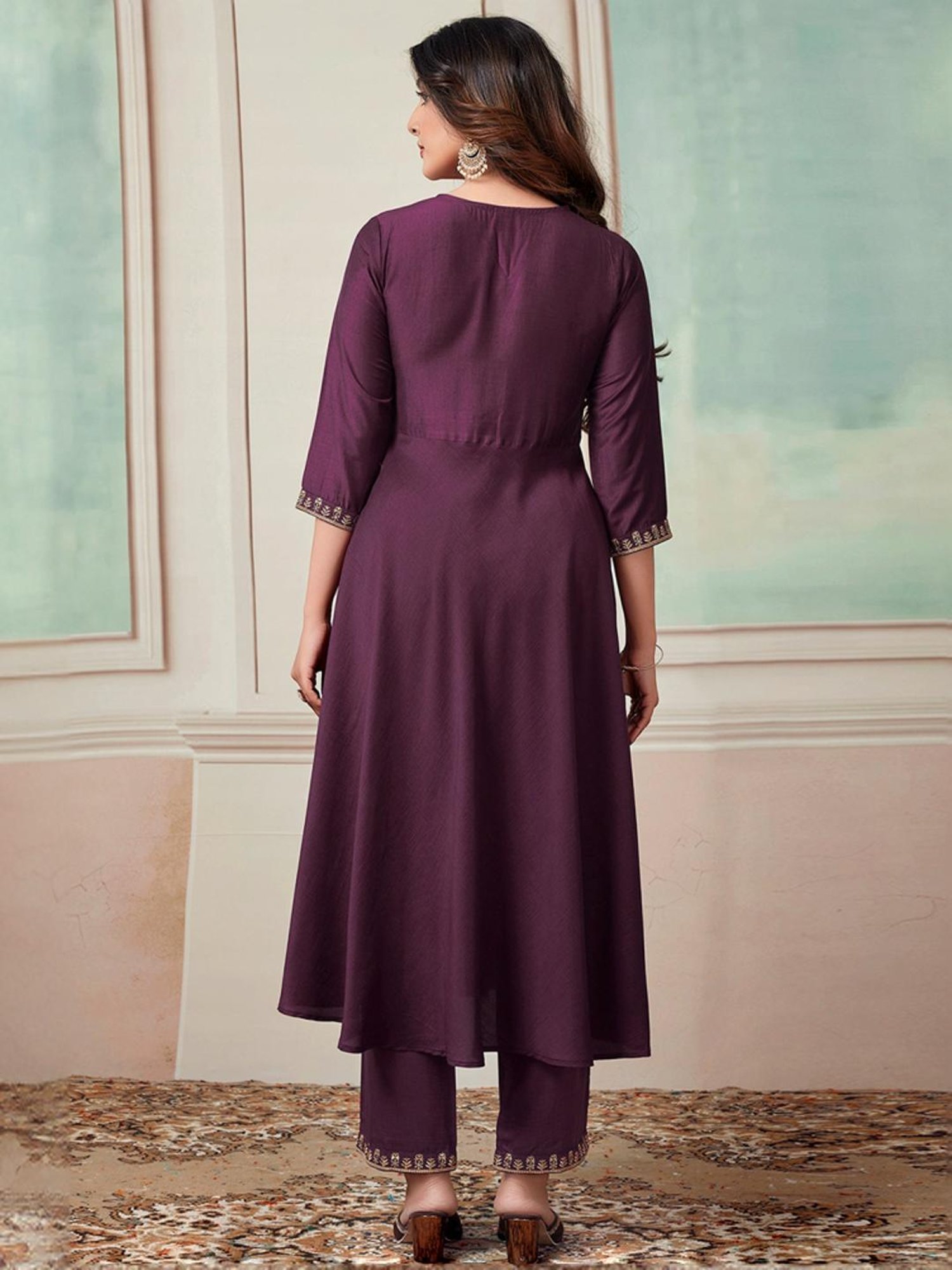 Skylee Purple Embroidered Kurta Pant Set With Dupatta