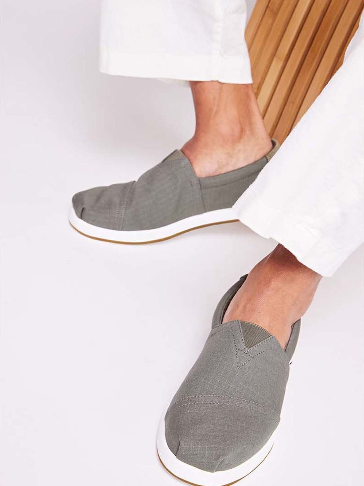 TOMS Alp FWD Wide Men's Olive Espadrille Shoes