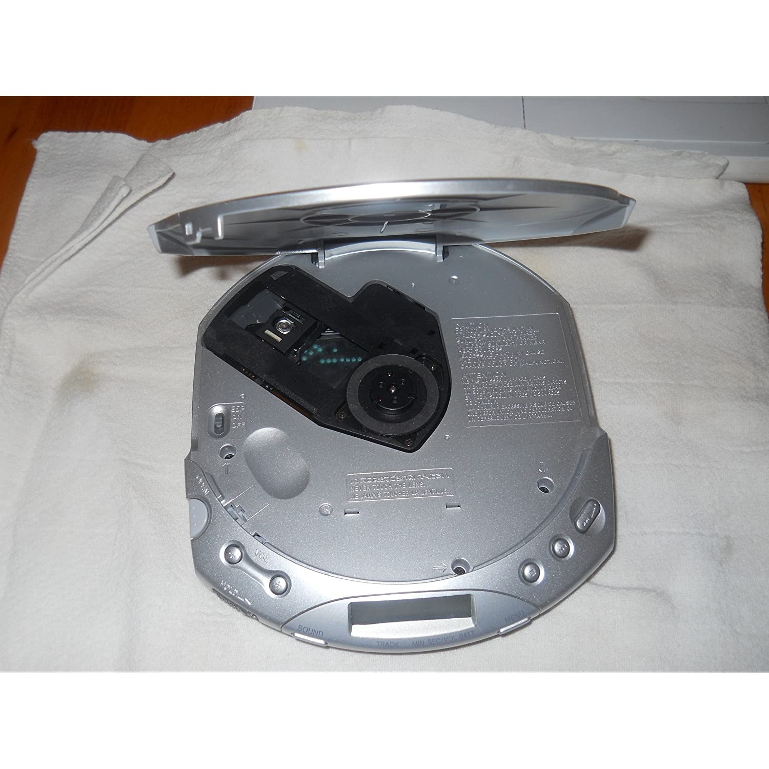 Portable CD Player HOTT Walkman CD Player LCD Display Anti-Skip Protection Shockproof Function Only Support 5 Formats CD CD-R CD-RW MP3 CD-DA WMA Audio Files Silver