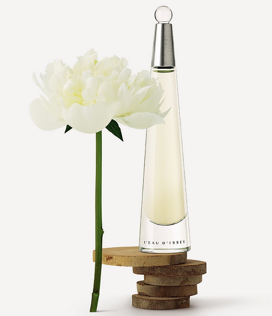 Issey Miyake L'Eau d' Issey Eau de Toilette Spray