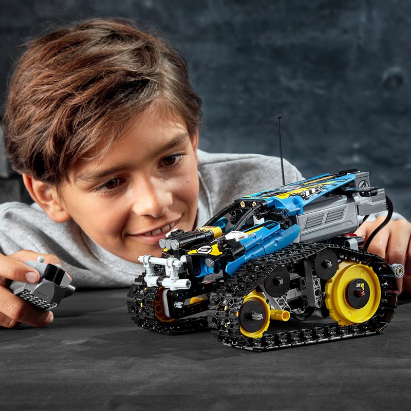 LEGO Technic Remote-Controlled Stunt Racer 42095