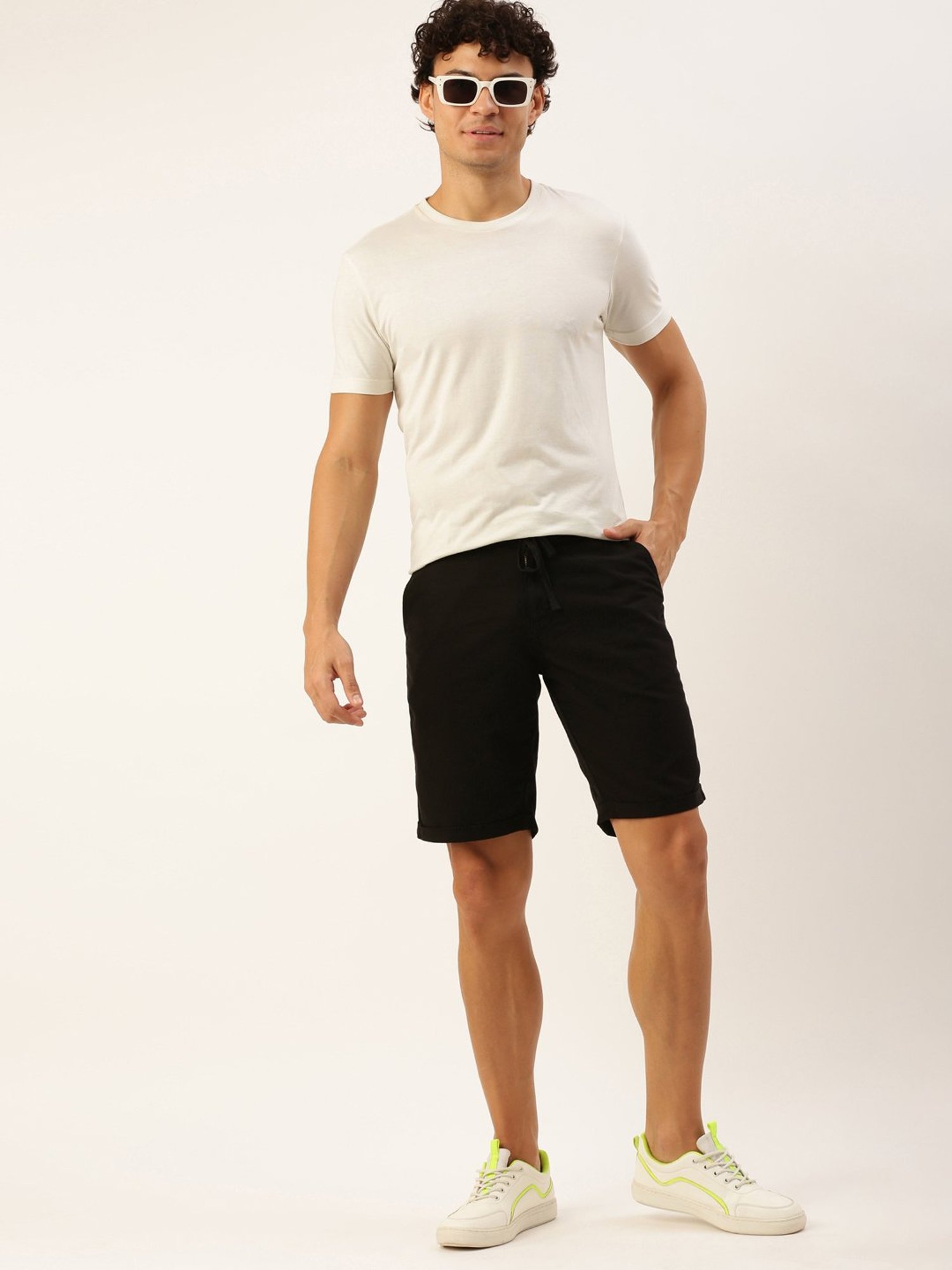Bene Kleed Black Slim Fit Cotton Linen Shorts