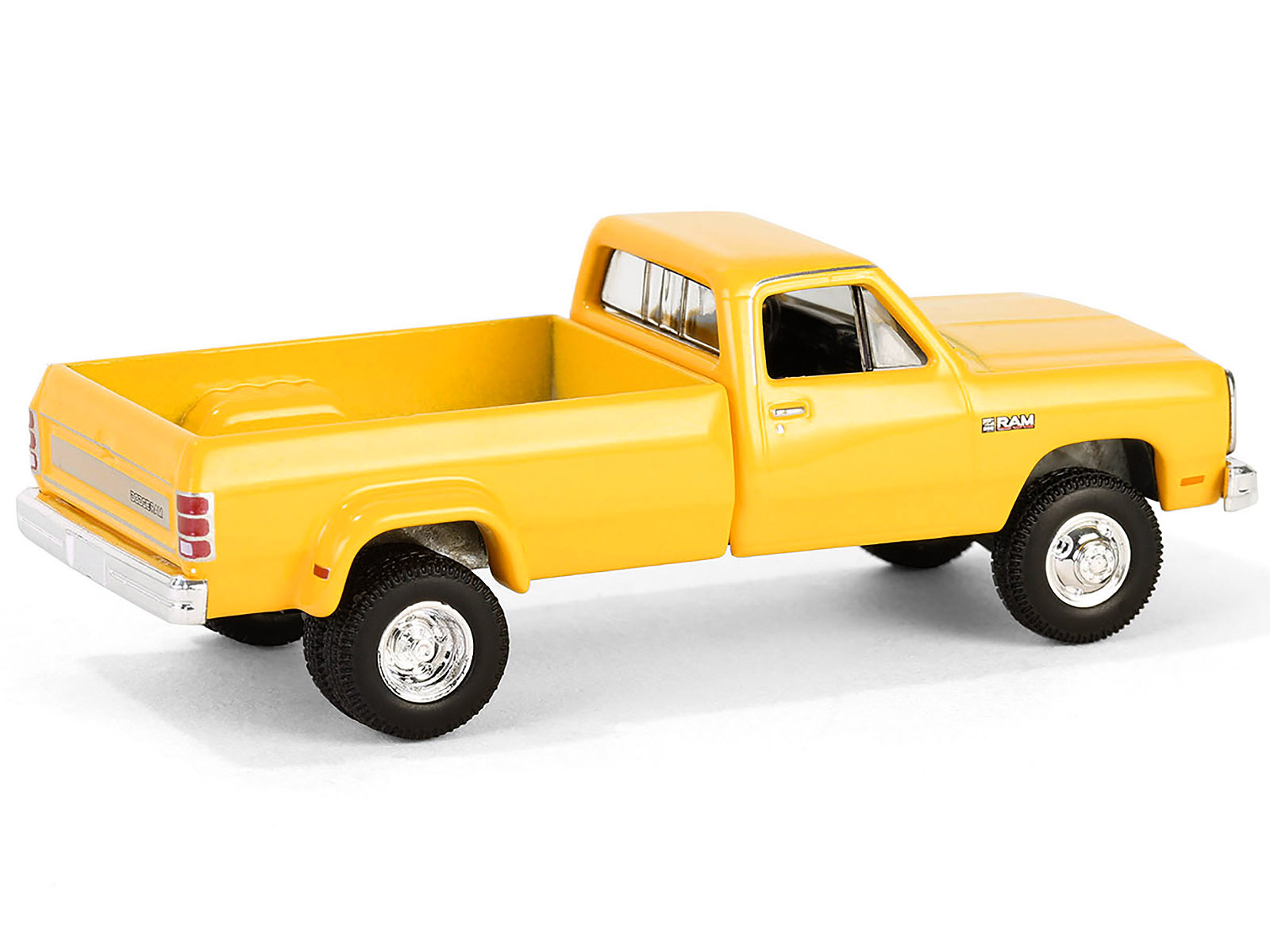 2008 Dodge Challenger SRT8 Blue Metallic 1/24 Diecast Model Car by Maisto