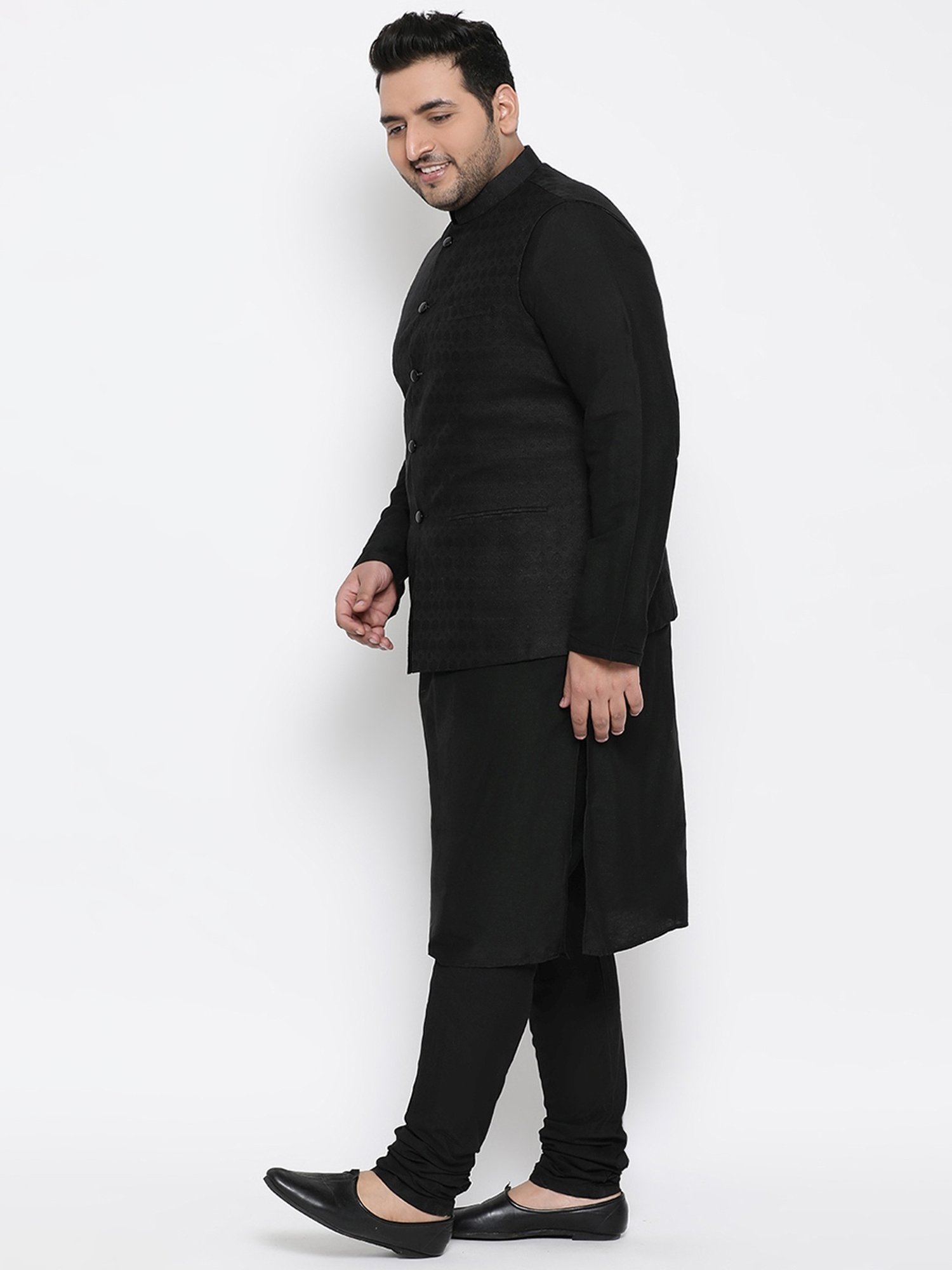KISAH PLUS Black Regular Fit Jacquard Kurta Set With Jacket