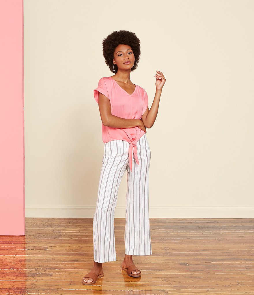 NIC + ZOE V-Neck Short Sleeve Grapefruit Tie Top