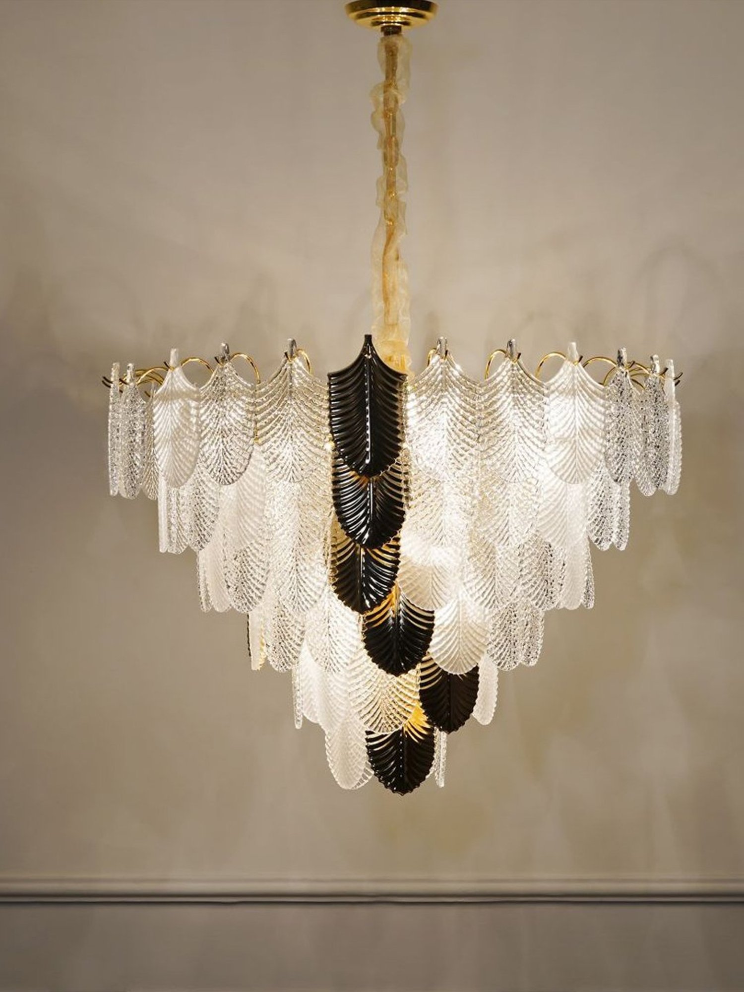 DecorativeRay Golden Chandiler - Set of 1