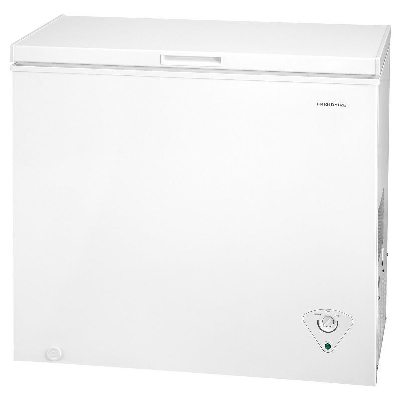 Frigidaire 7.0 cu ft Chest Freezer White