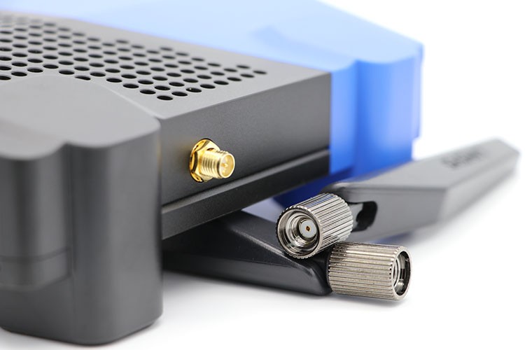 4 X 5Dbi 2.4G/5.2G/5.8G High-Gain WiFi Wireless Antenna for Linksys WRT1900AC/V1/V2/ACS AC1900 Dual Band Open Source WiFi Wireless Router (WRT1900ACS) (Antenna only not including Router)